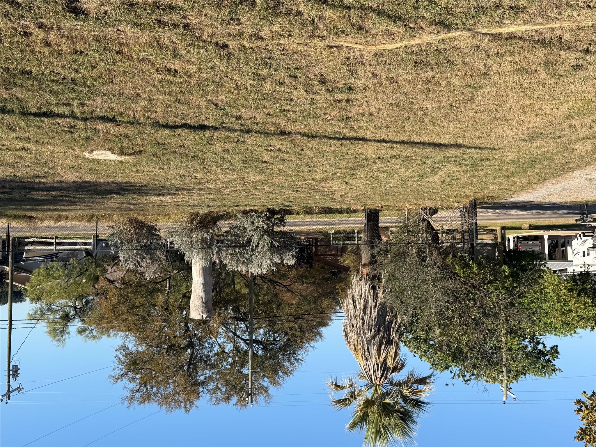 712 Sandy Mountain Dr, Llano, TX 78643