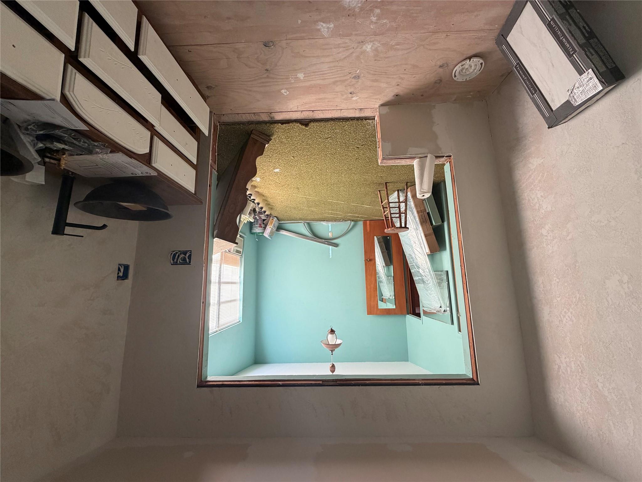 712 Sandy Mountain Dr, Llano, TX 78643