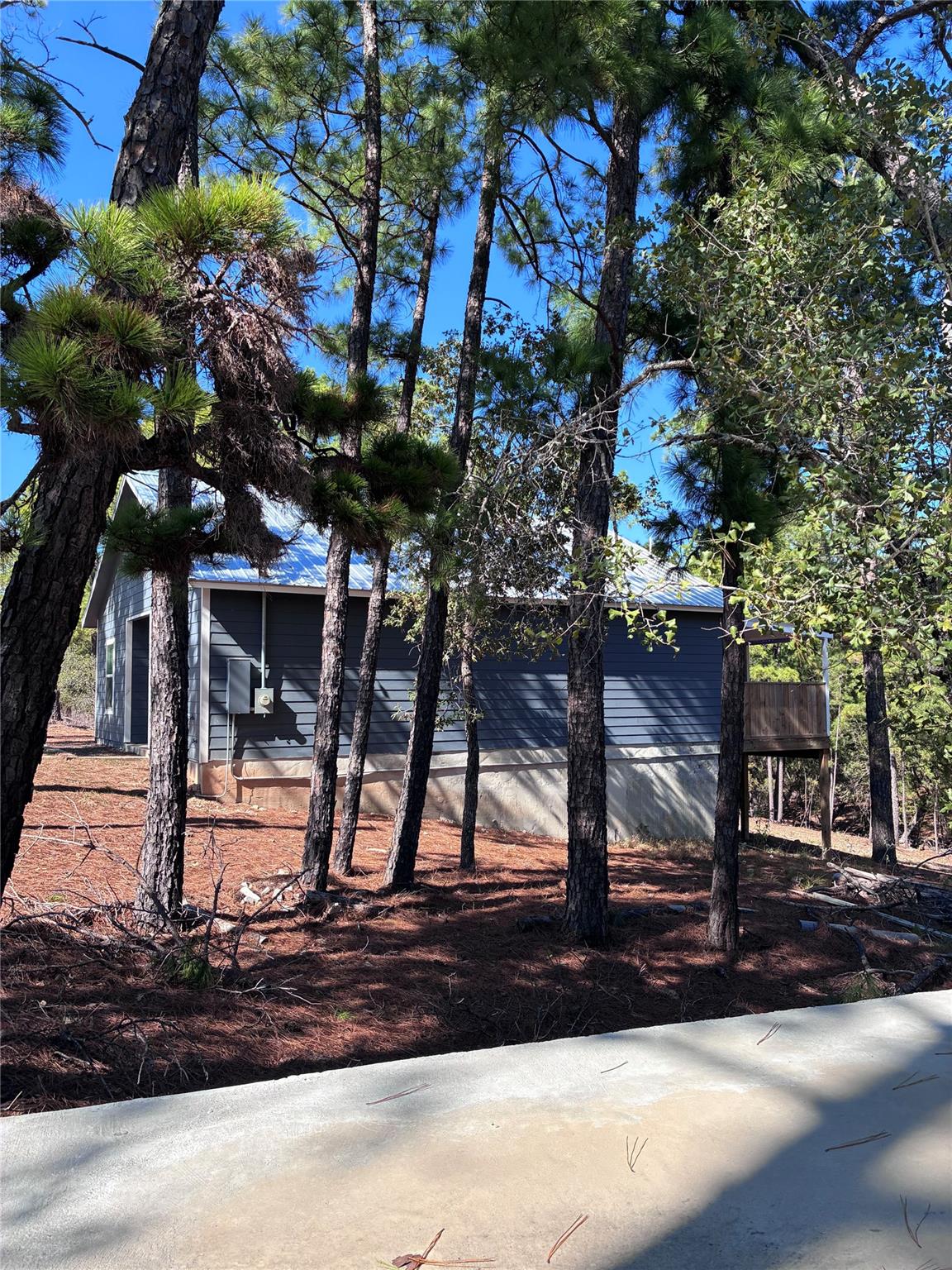 1135 Red Fox Rd, La Grange, TX 78945