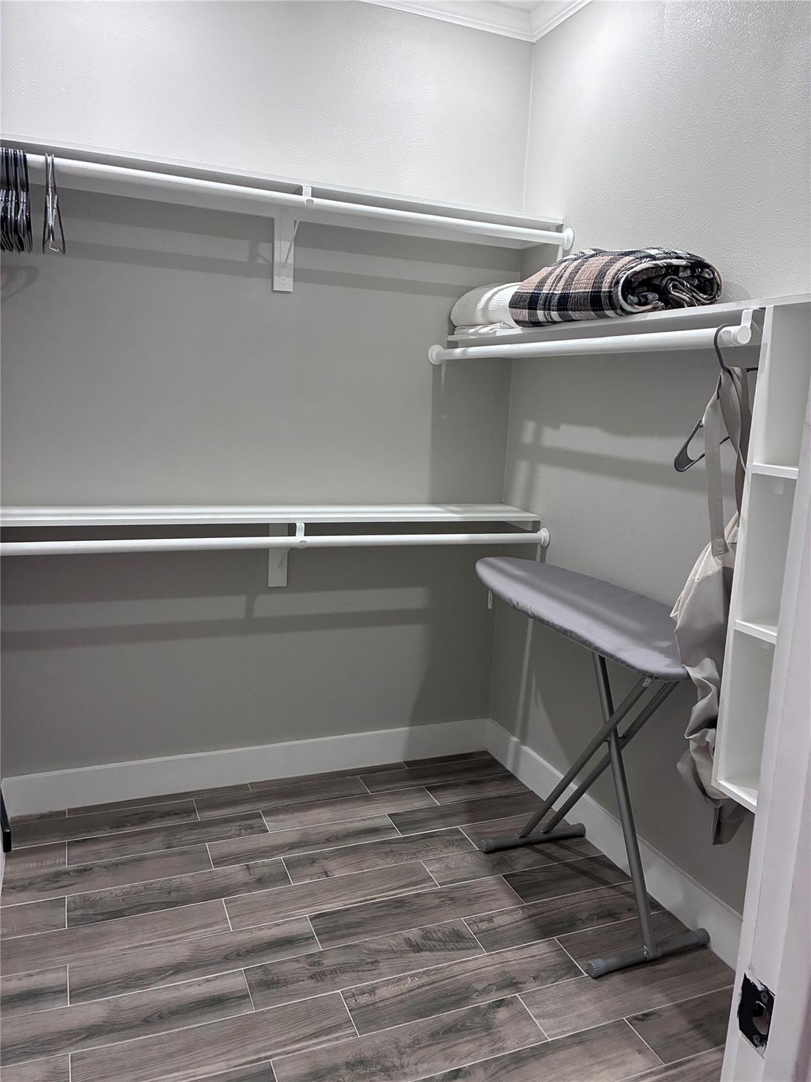 1135 Red Fox Rd, La Grange, TX 78945