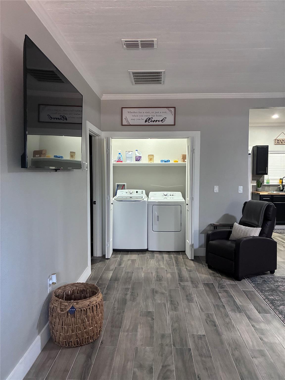 1135 Red Fox Rd, La Grange, TX 78945