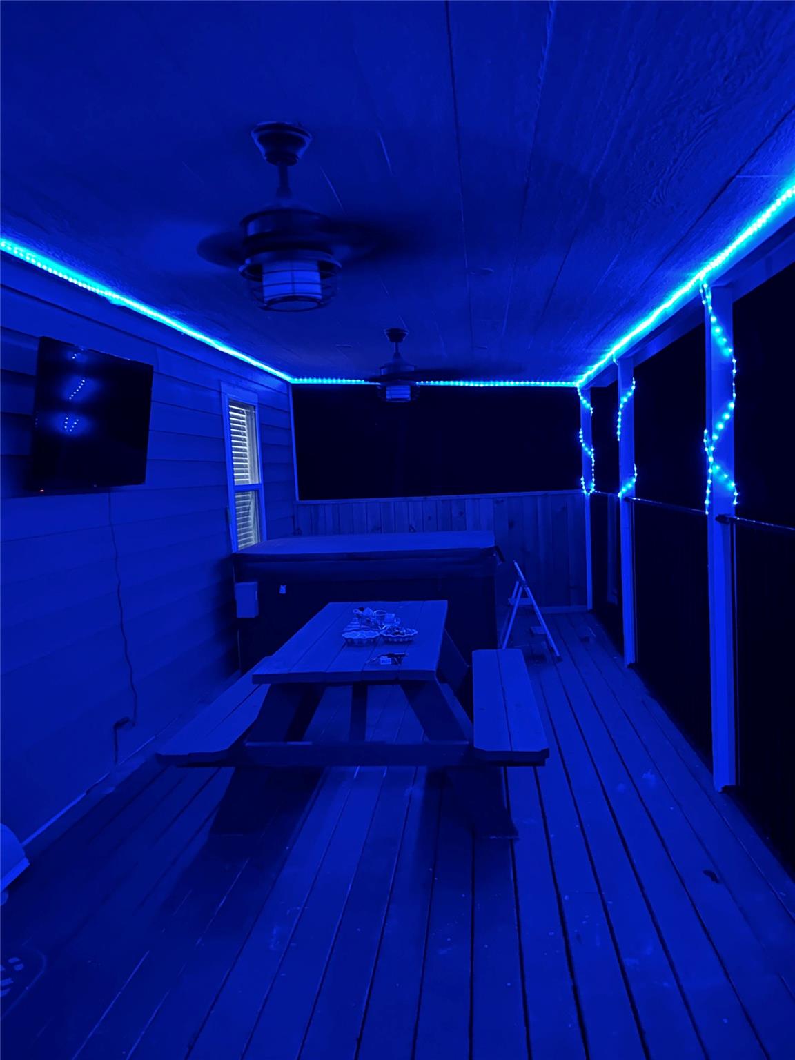 1135 Red Fox Rd, La Grange, TX 78945