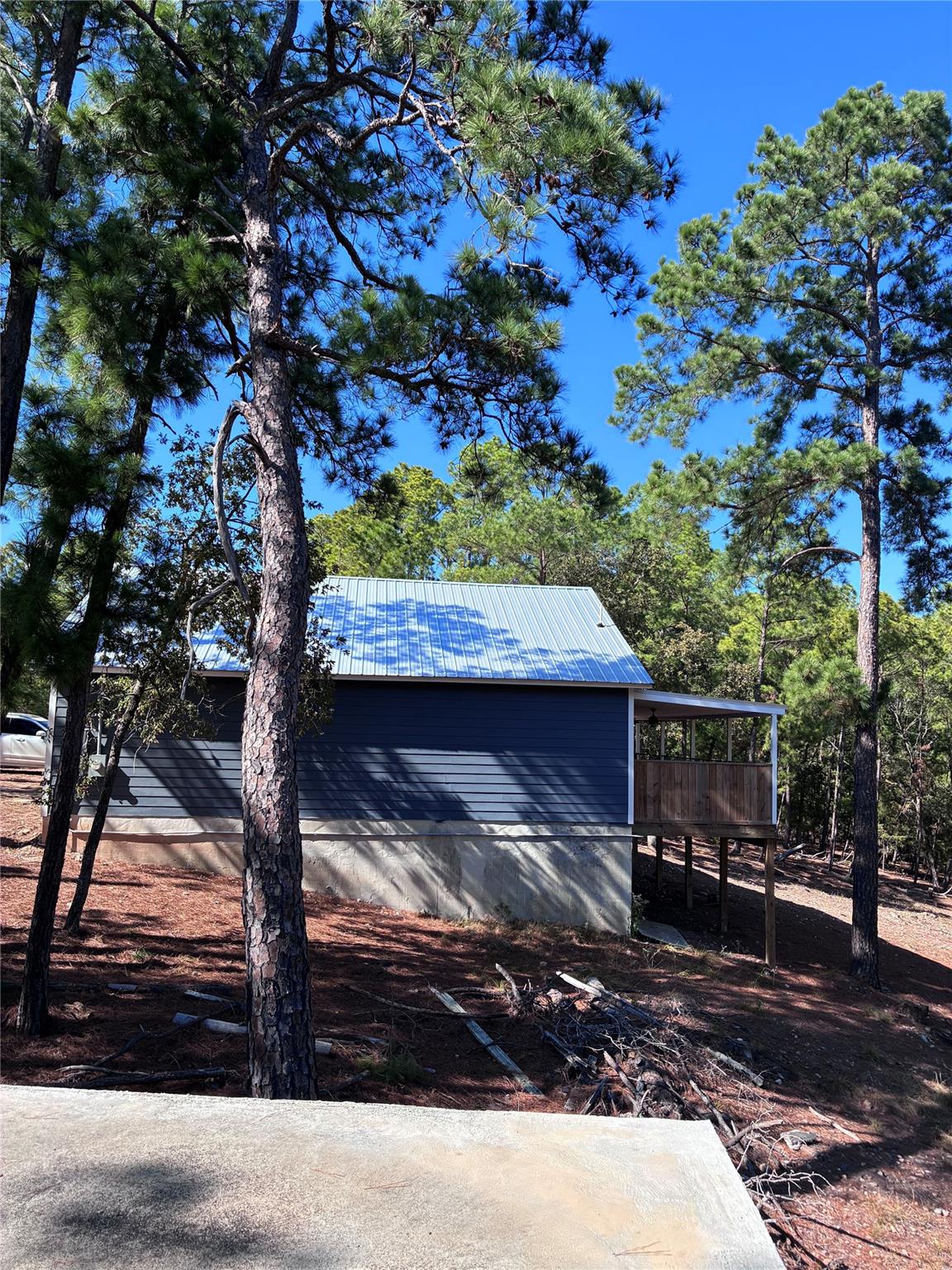 1135 Red Fox Rd, La Grange, TX 78945