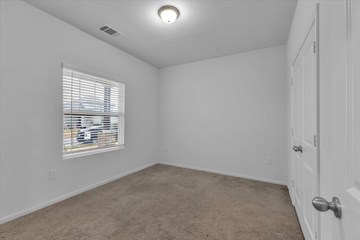 209 Oldbridge Dr, Hutto, TX 78634