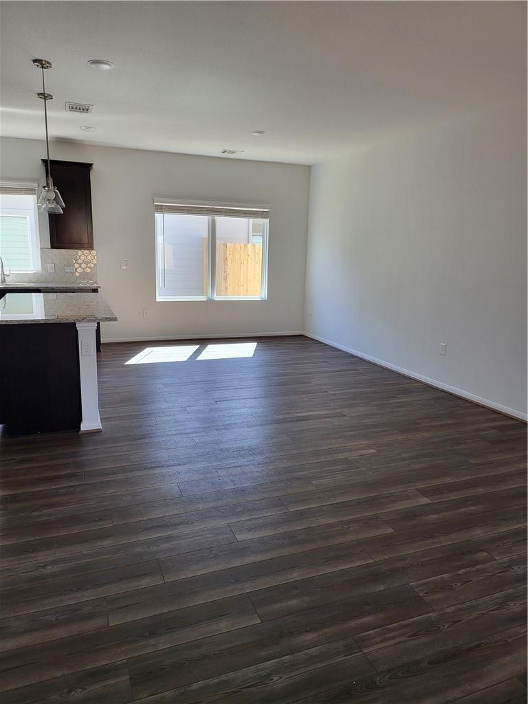 209 Oldbridge Dr, Hutto, TX 78634