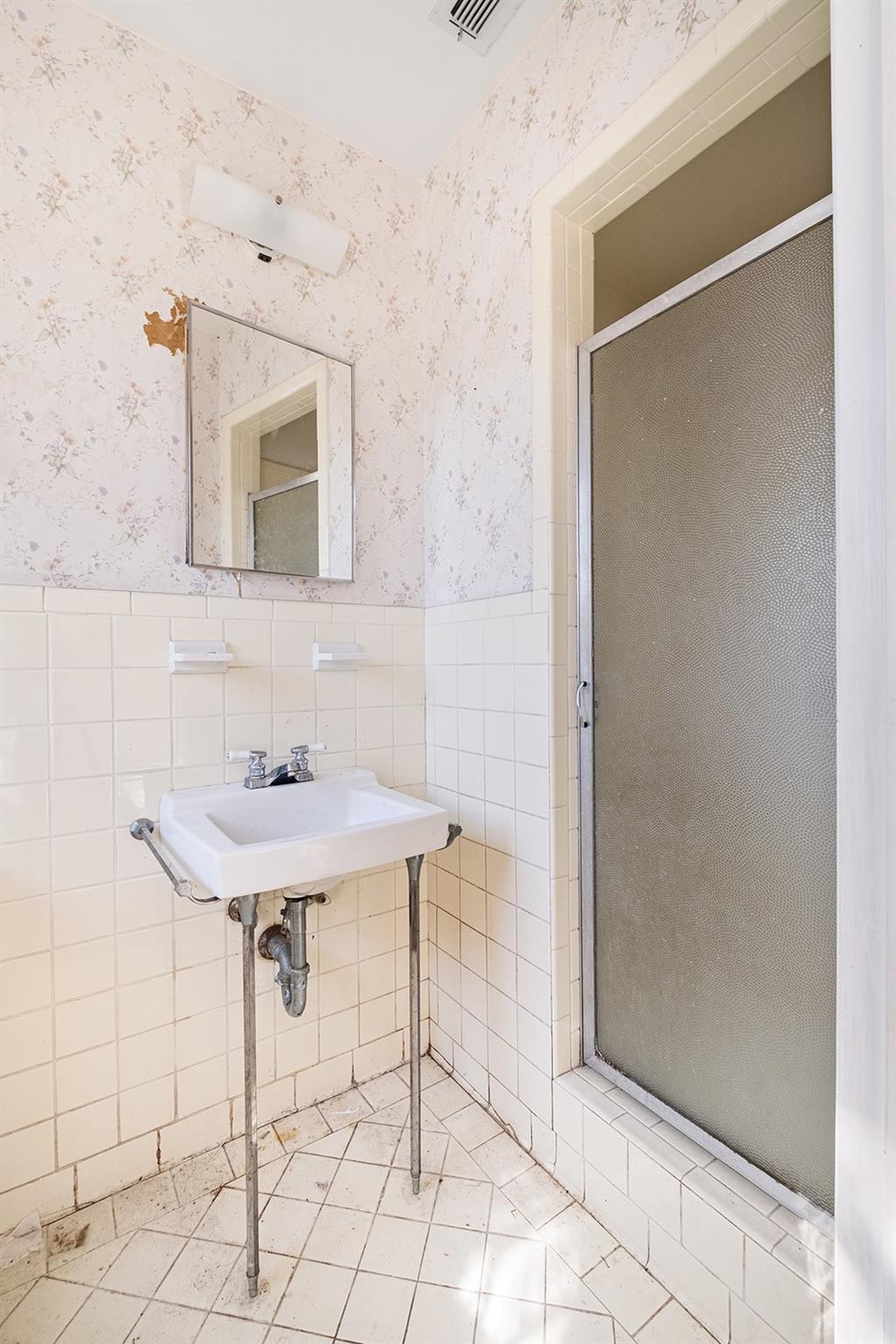 1616 Sunnyvale St, Austin, TX 78741