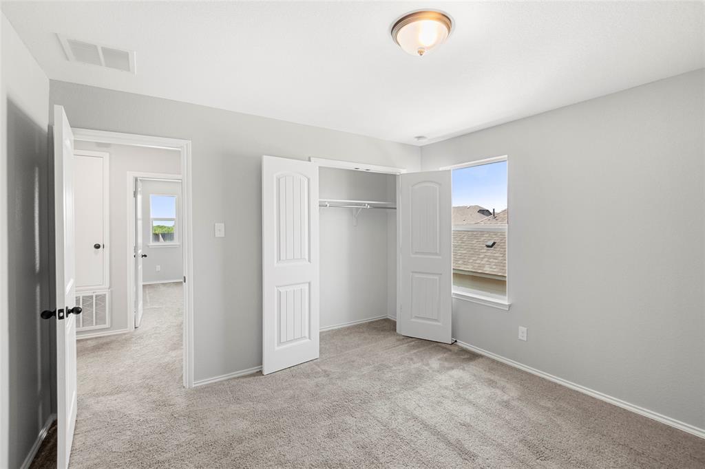 117 W Point Way, Elgin, TX 78621