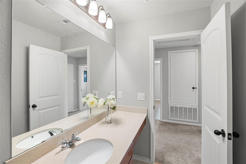 117 W Point Way, Elgin, TX 78621