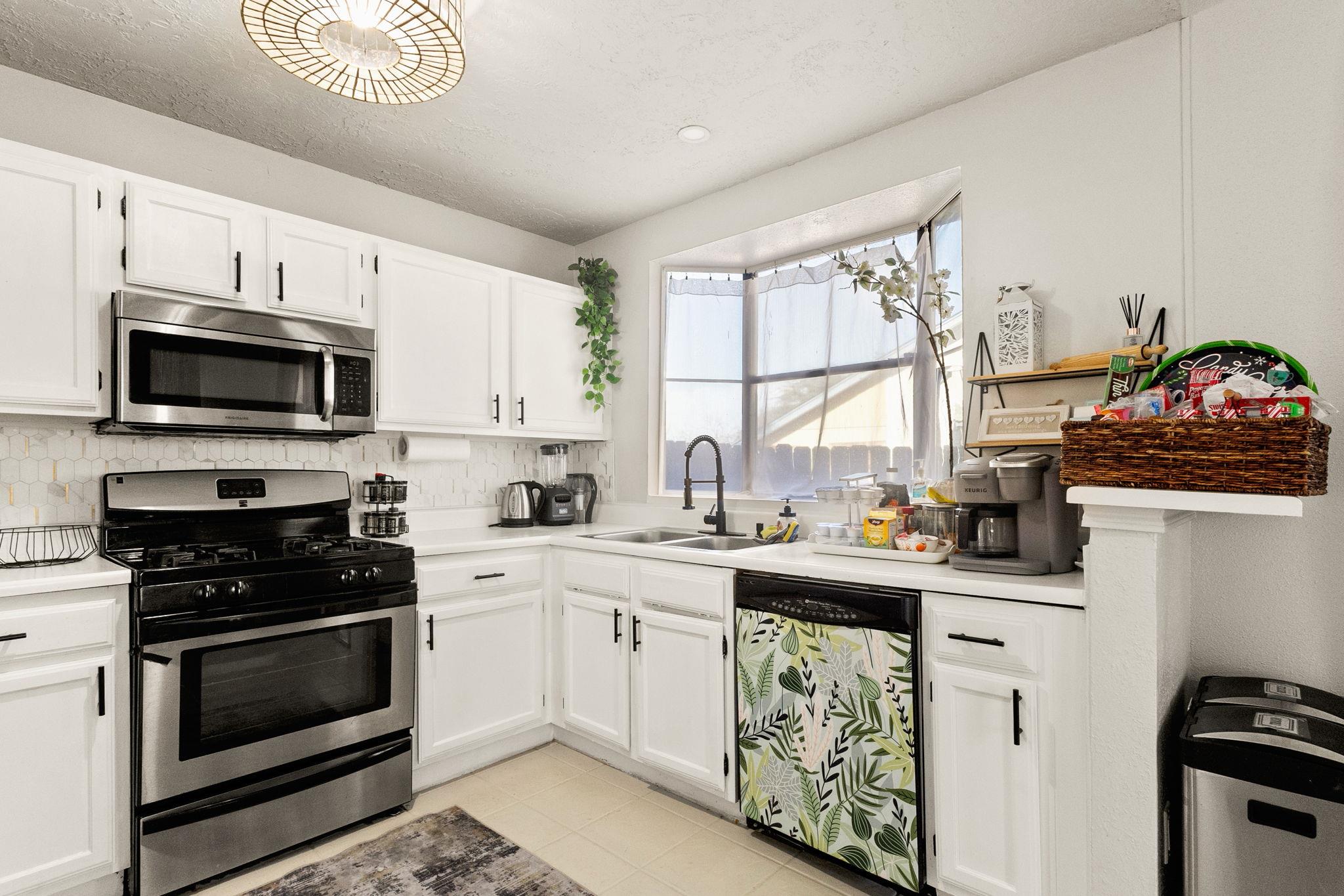 5400 S Alexis Cv S, Austin, TX 78741