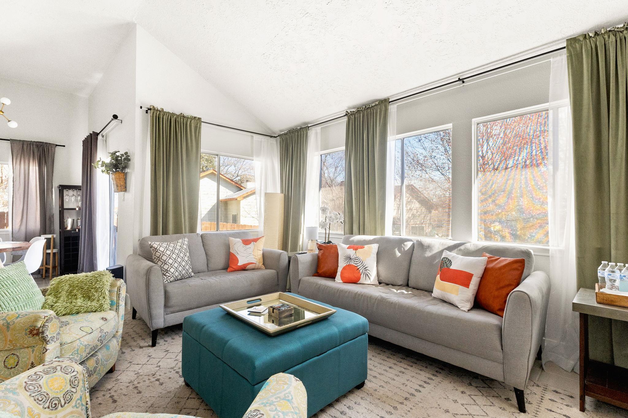 5400 S Alexis Cv S, Austin, TX 78741