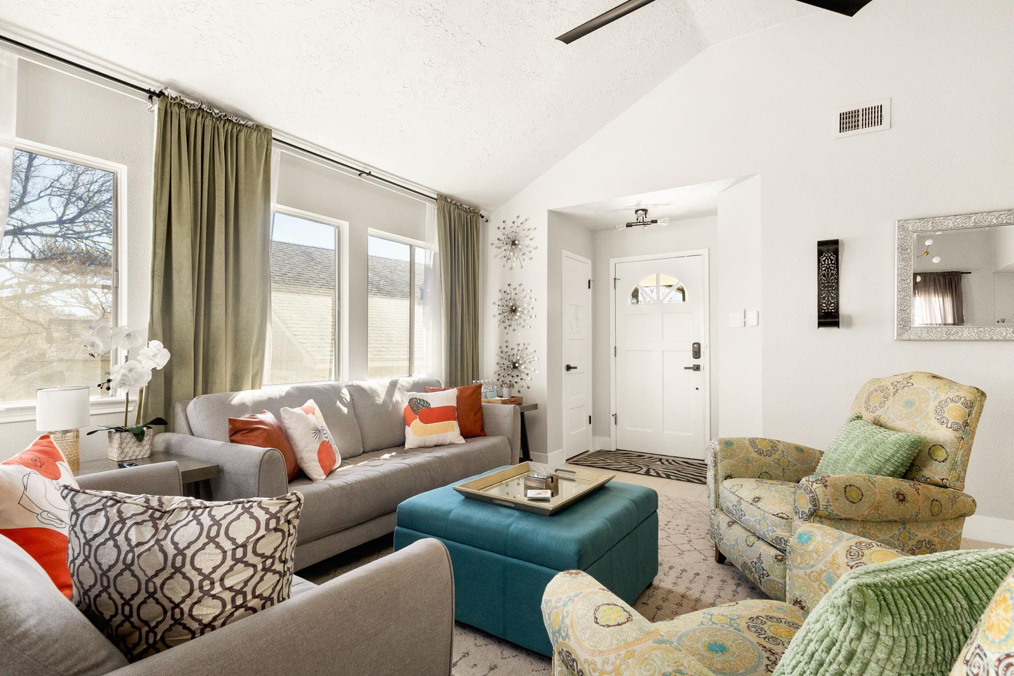 5400 S Alexis Cv S, Austin, TX 78741