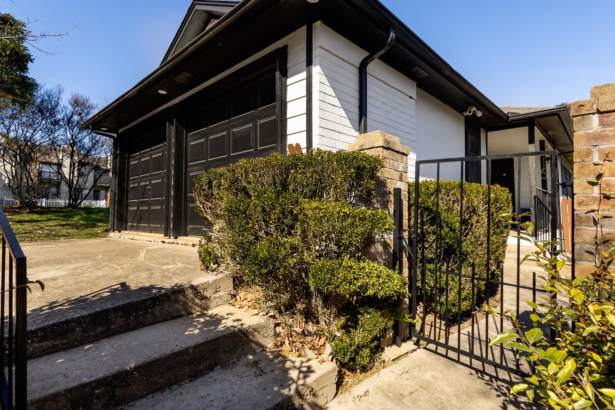 5400 S Alexis Cv S, Austin, TX 78741