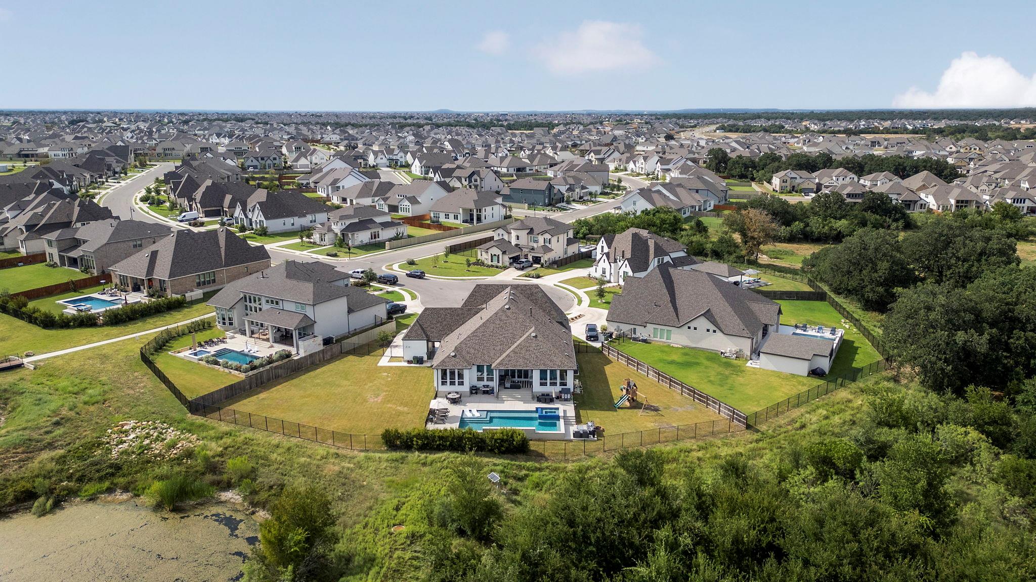 304 Sadaba St, Liberty Hill, TX 78642