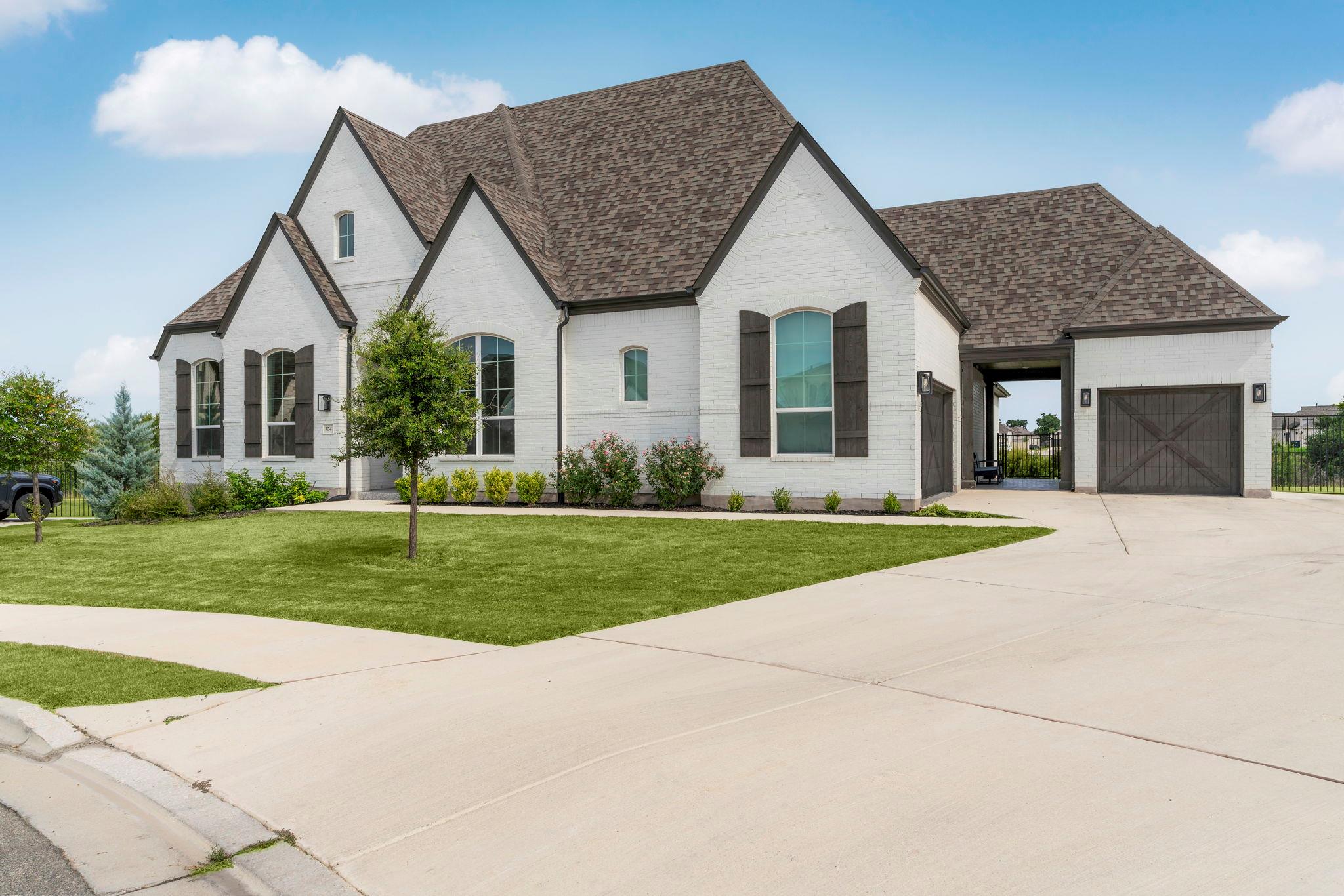 304 Sadaba St, Liberty Hill, TX 78642