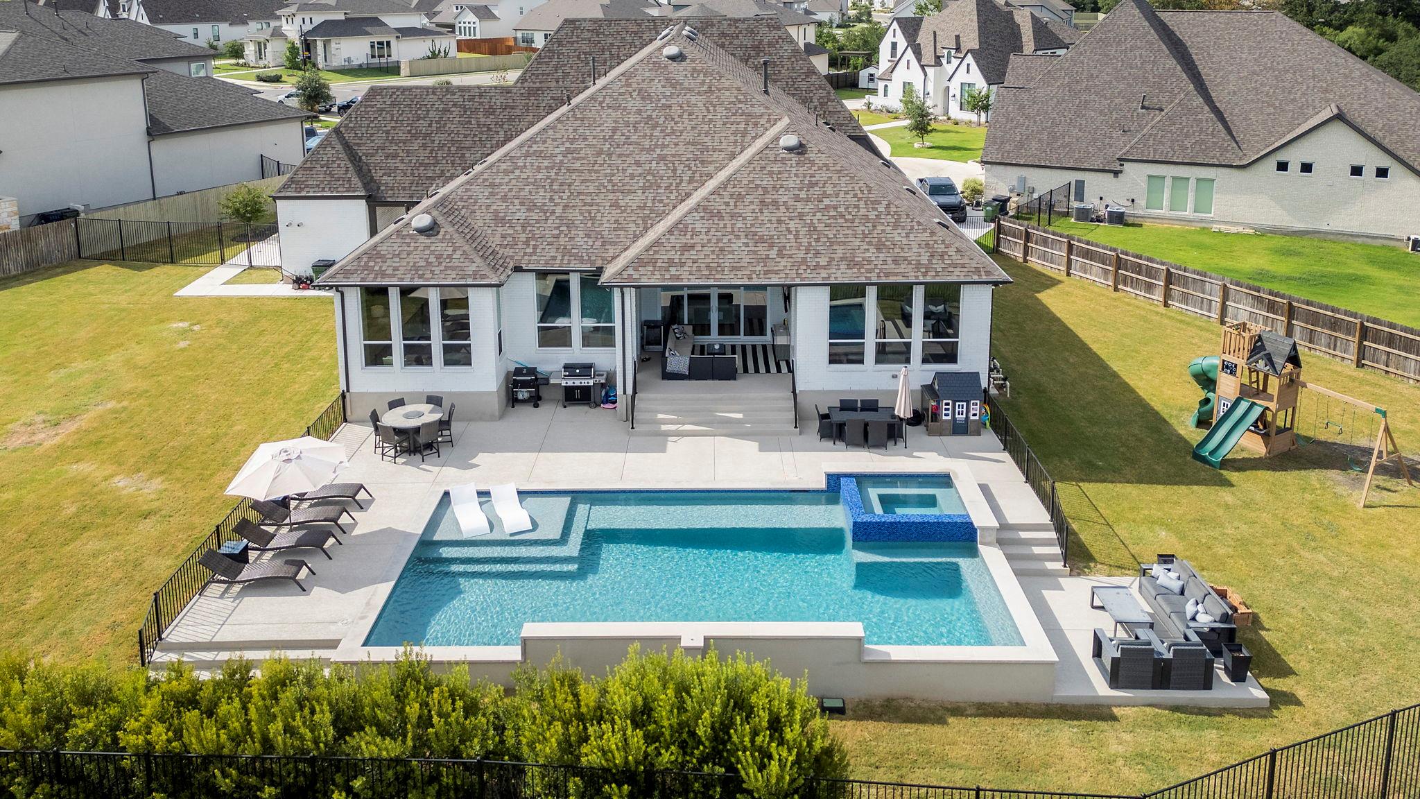 304 Sadaba St, Liberty Hill, TX 78642