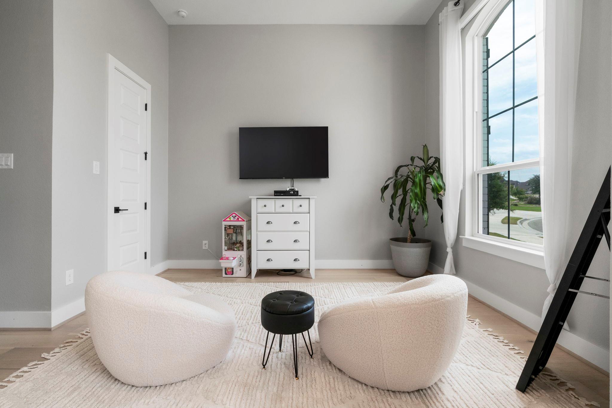 304 Sadaba St, Liberty Hill, TX 78642