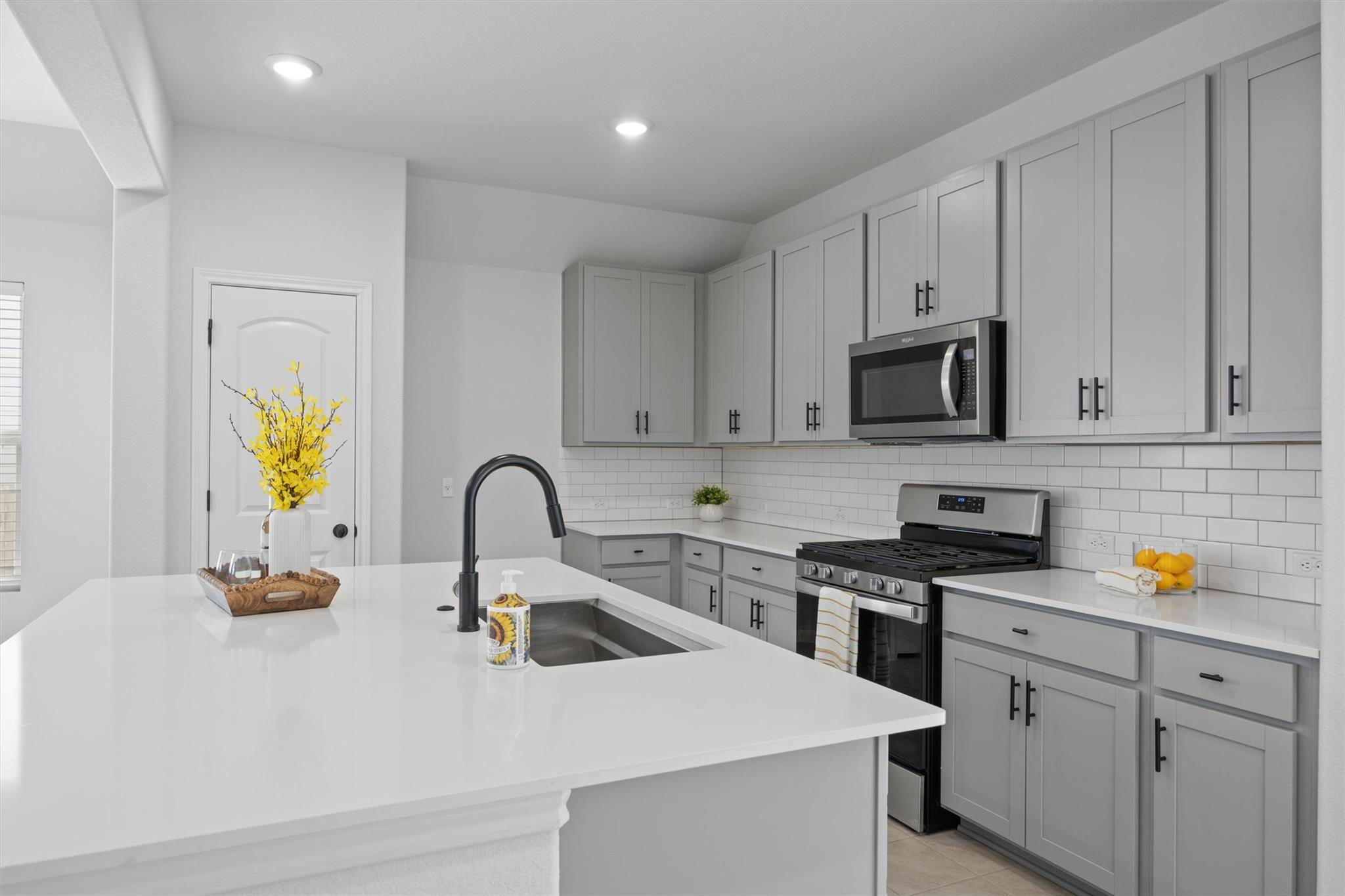 120 Northview Ln, Georgetown, TX 78628