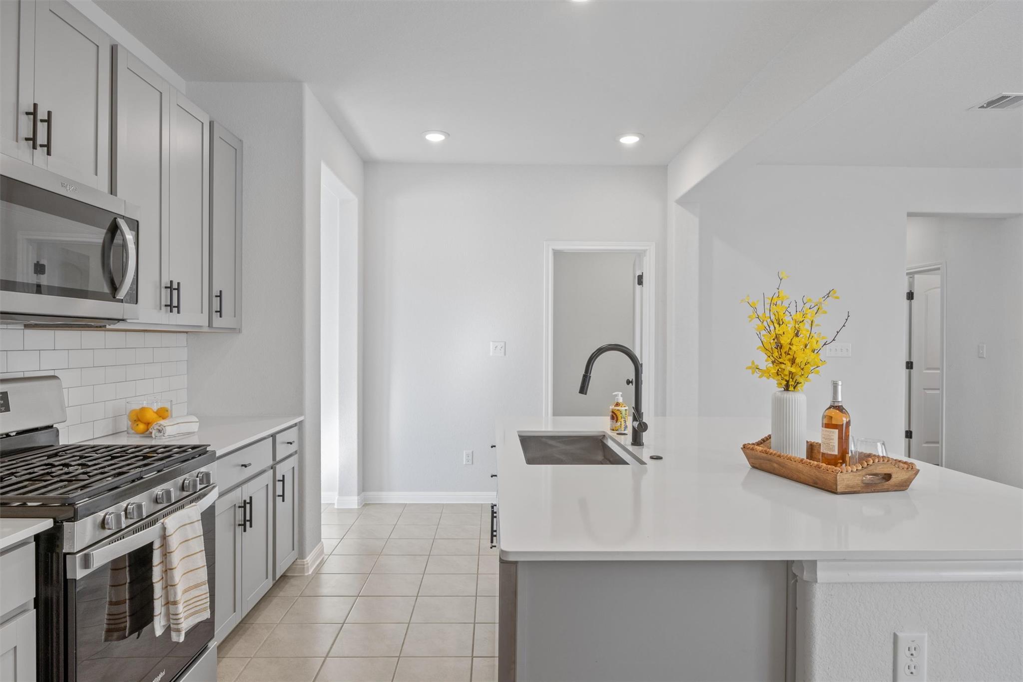 120 Northview Ln, Georgetown, TX 78628