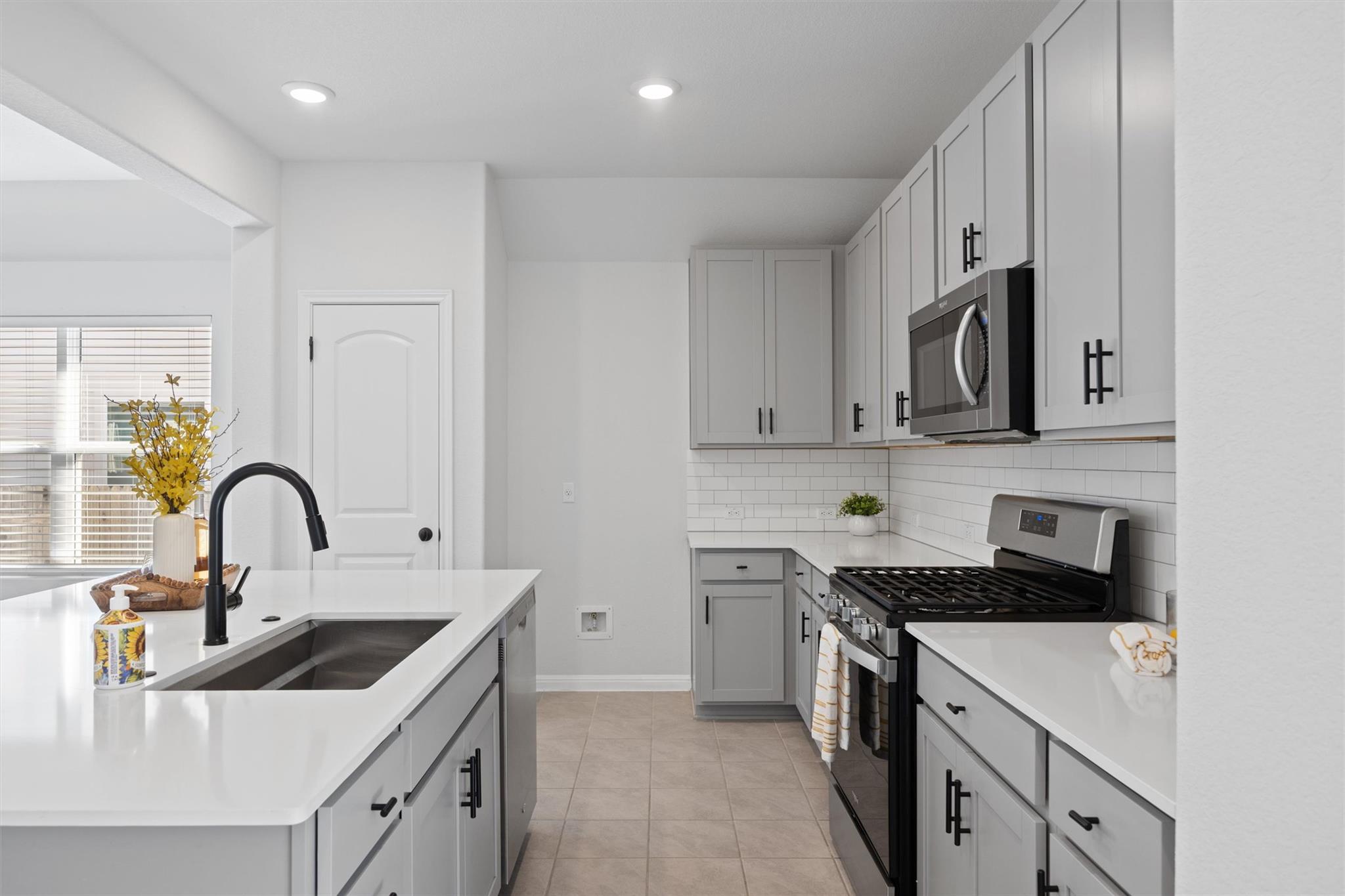 120 Northview Ln, Georgetown, TX 78628