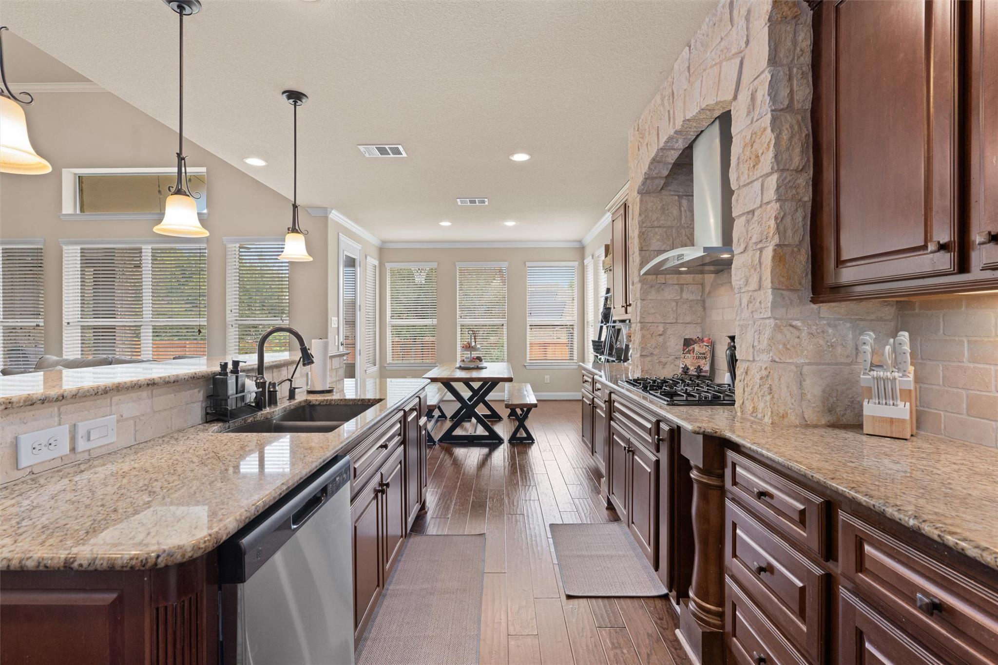 1598 Courmayeur Ct, Round Rock, TX 78665