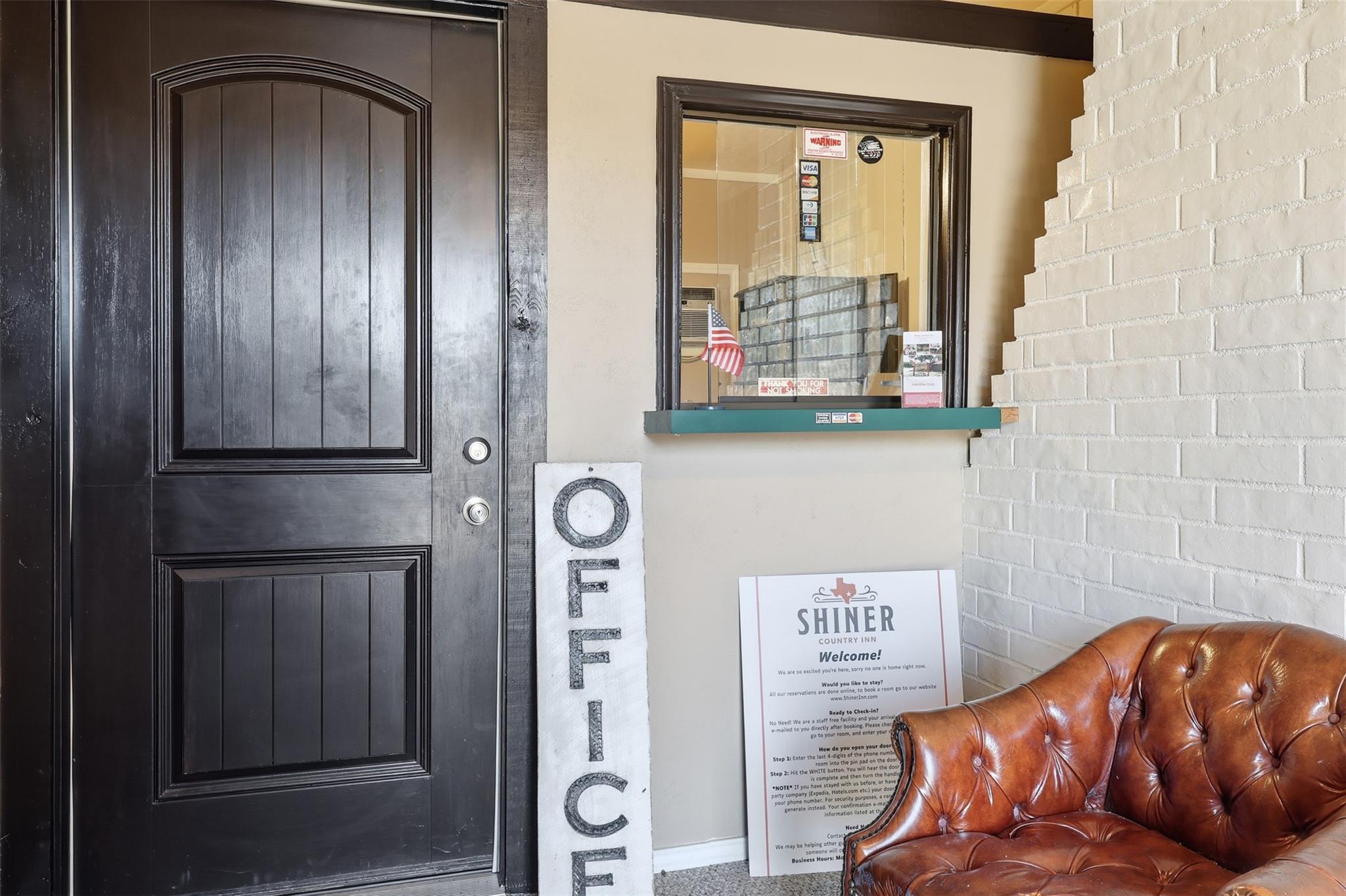 1016 N Avenue E Ave, Shiner, TX 77984