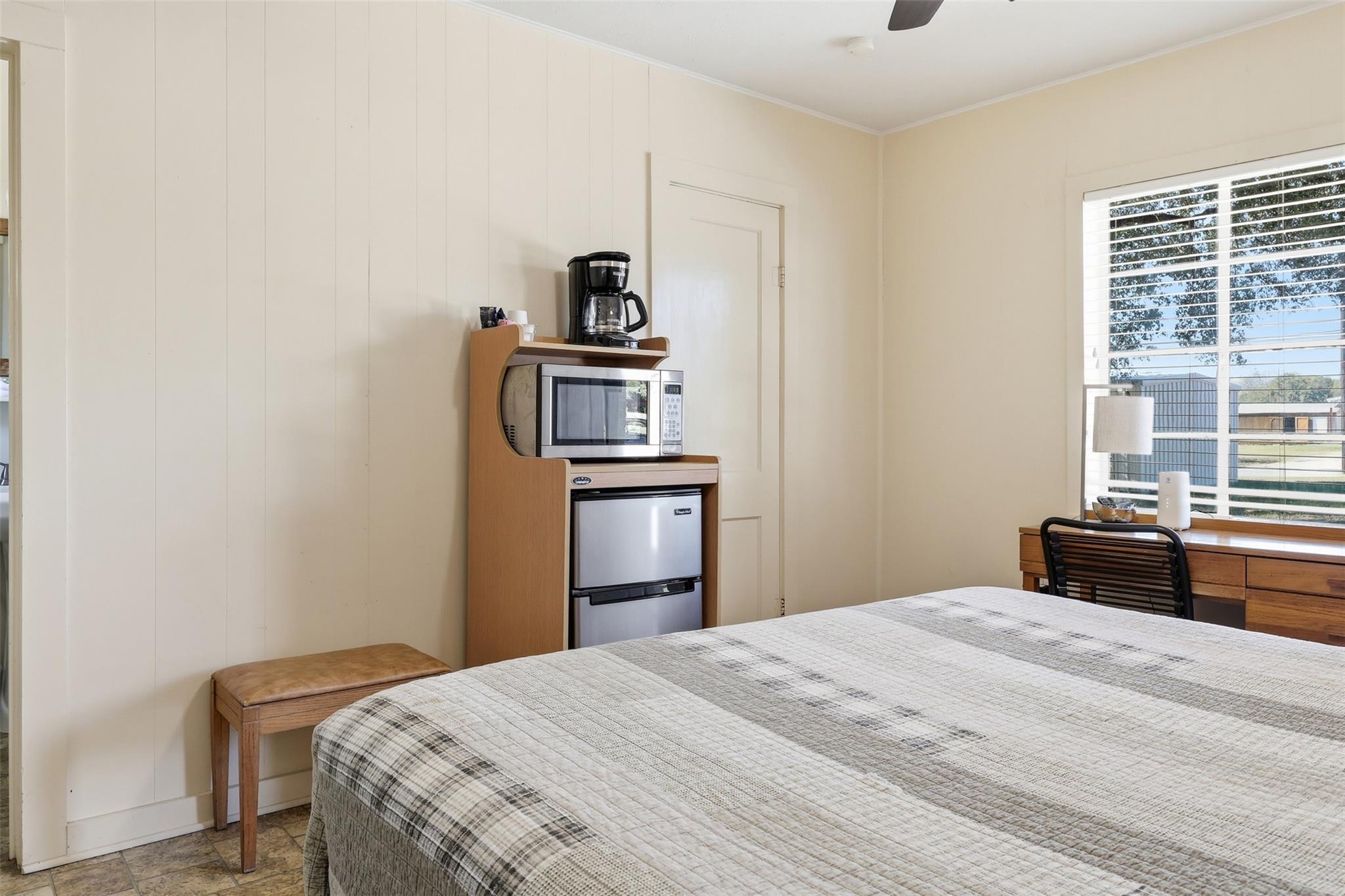 1016 N Avenue E Ave, Shiner, TX 77984