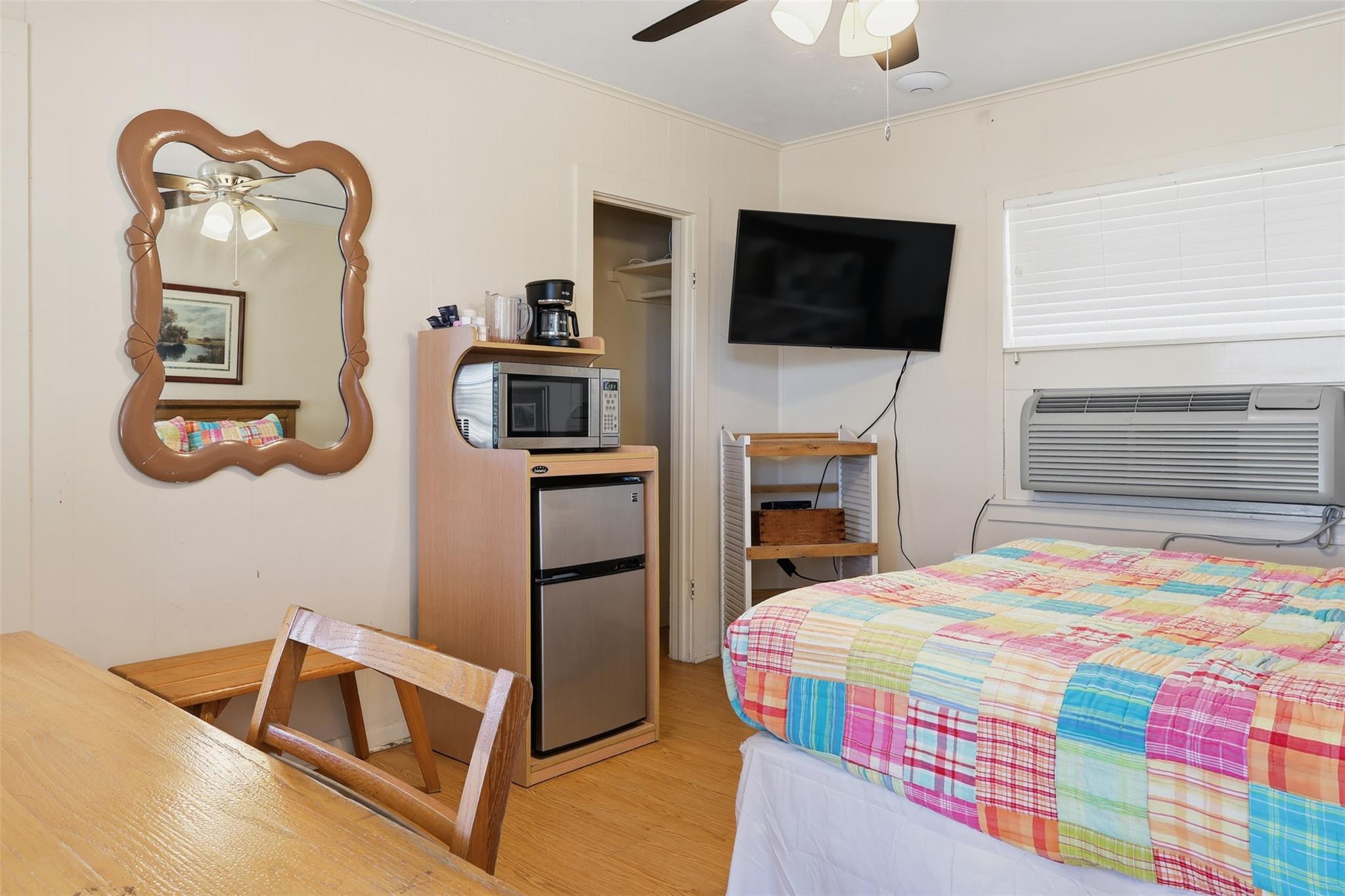 1016 N Avenue E Ave, Shiner, TX 77984