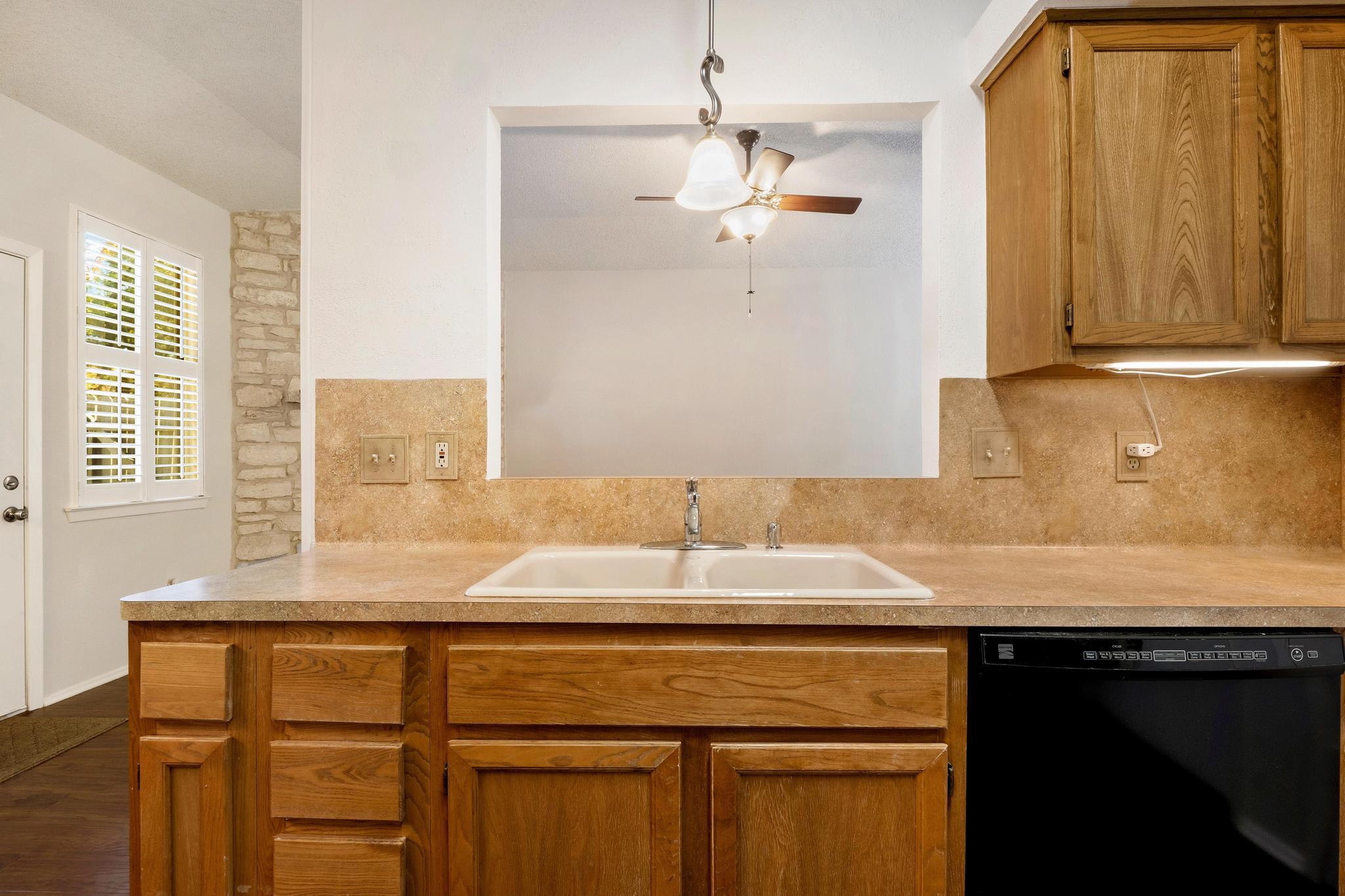 6501 Brush Country Rd # 109, Austin, TX 78749