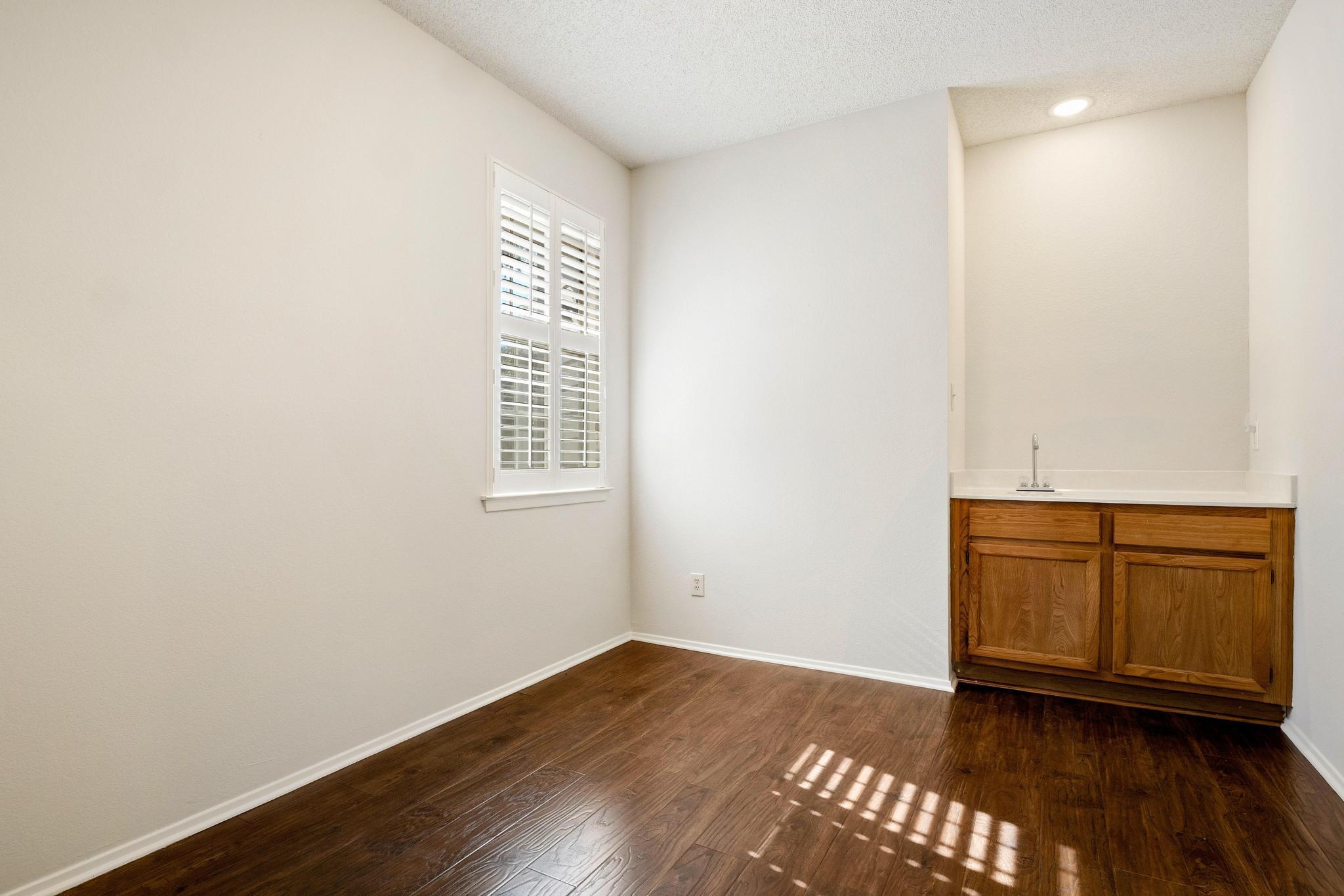 6501 Brush Country Rd # 109, Austin, TX 78749