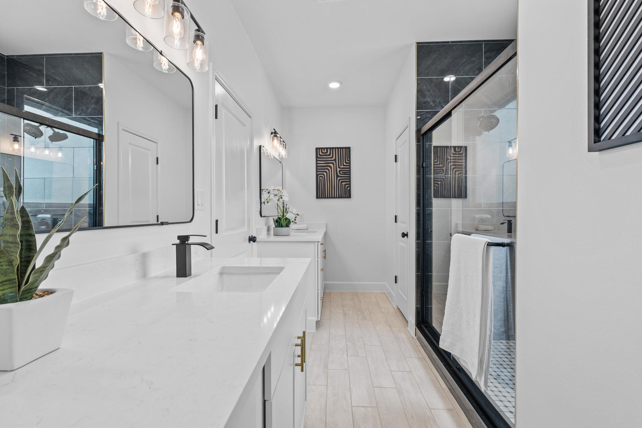 647 Old Highway 20, McDade, TX 78650