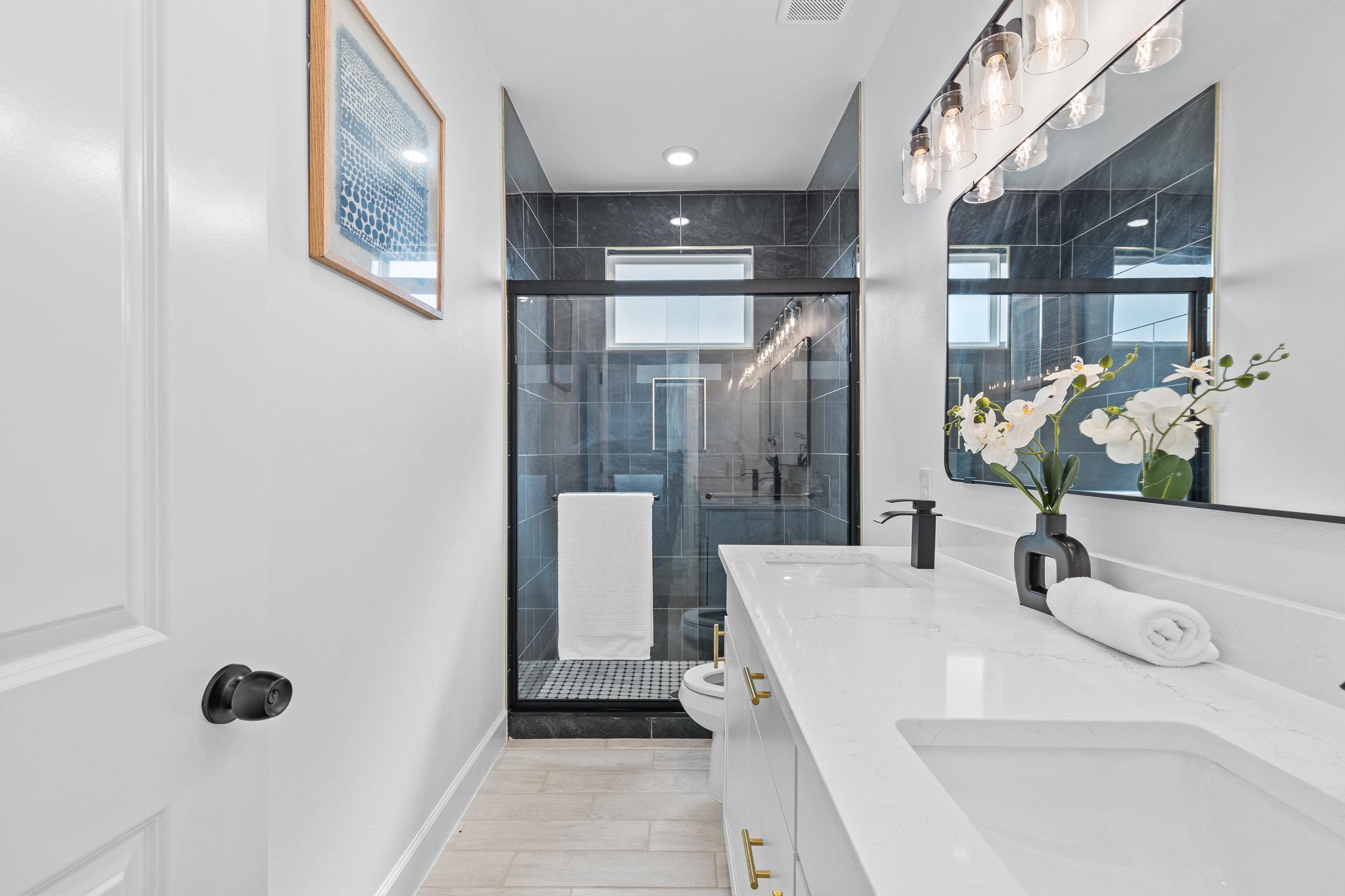 647 Old Highway 20, McDade, TX 78650