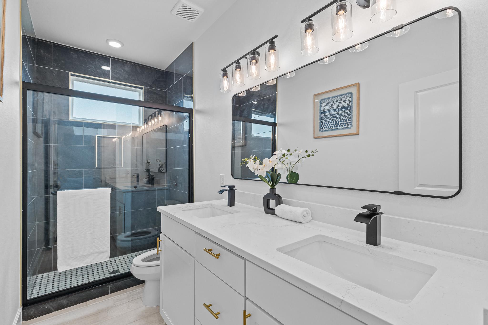 647 Old Highway 20, McDade, TX 78650