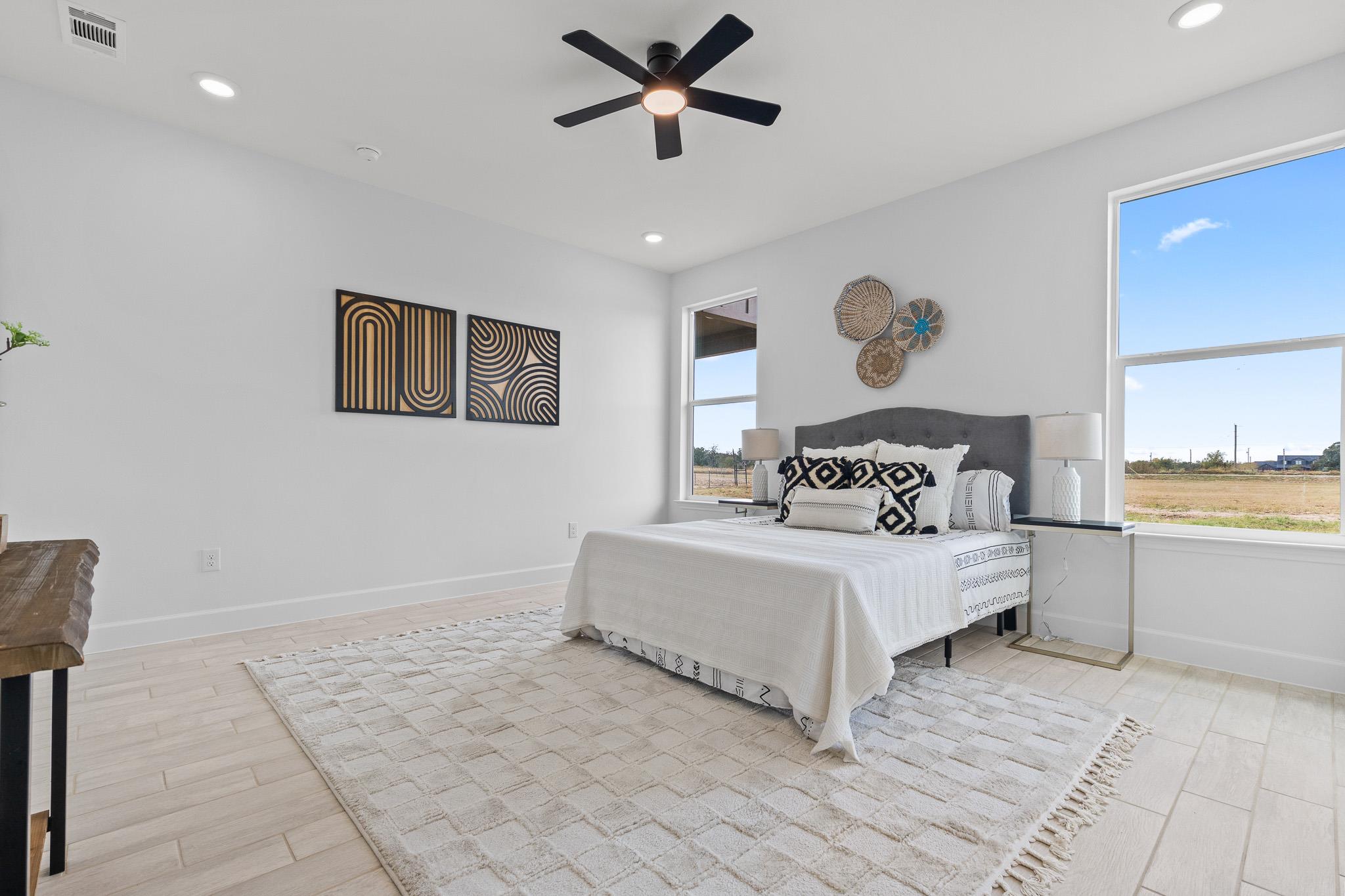 647 Old Highway 20, McDade, TX 78650