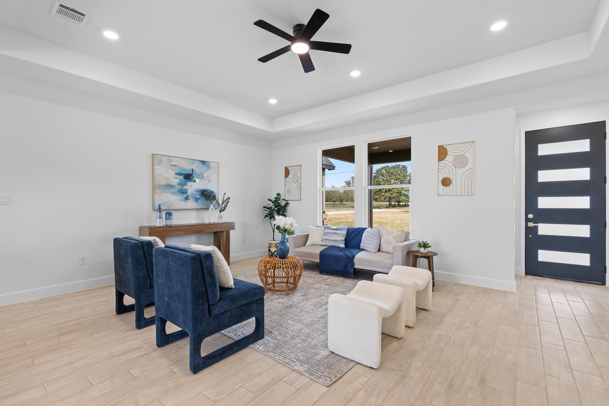 647 Old Highway 20, McDade, TX 78650