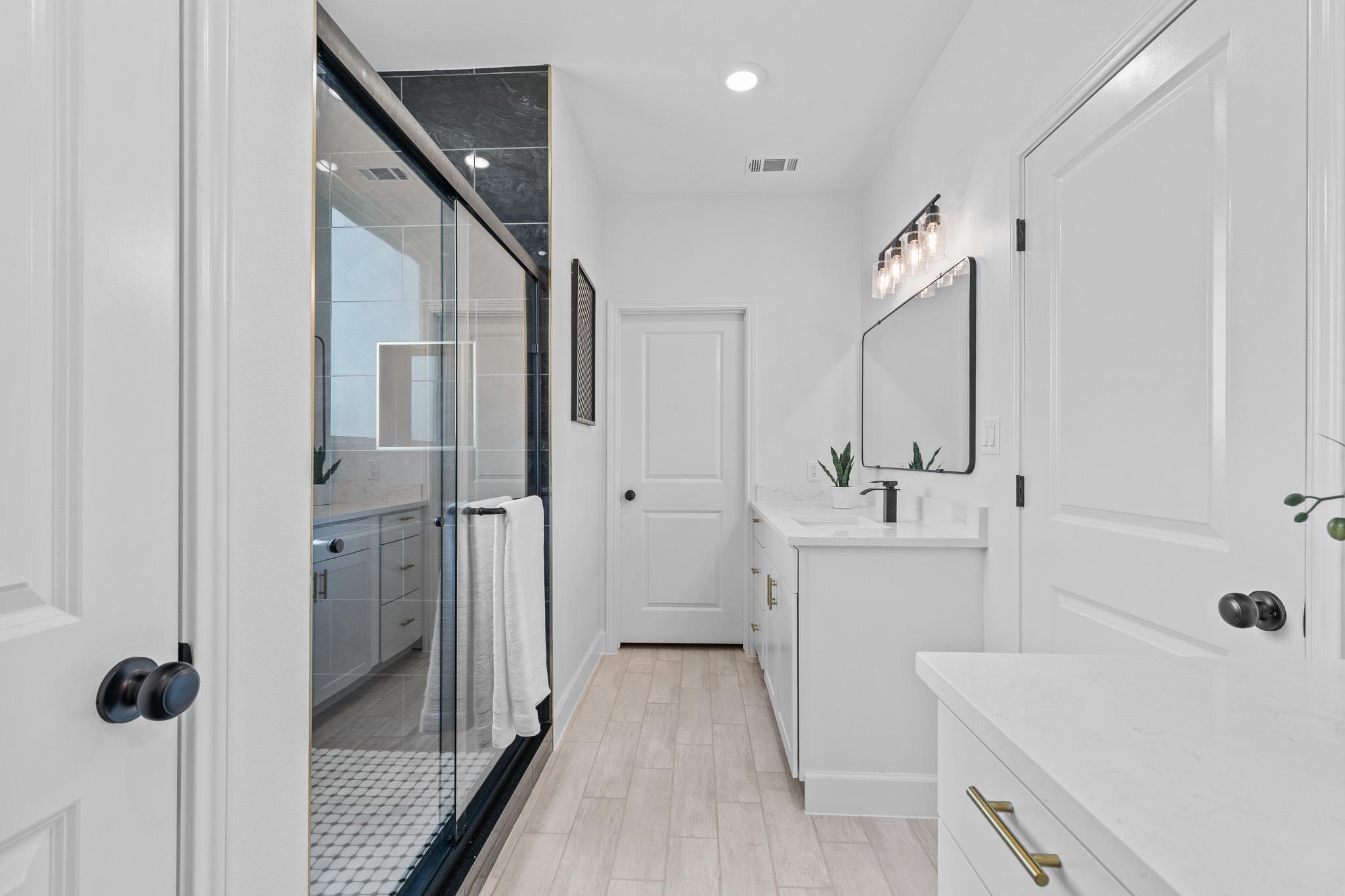 647 Old Highway 20, McDade, TX 78650