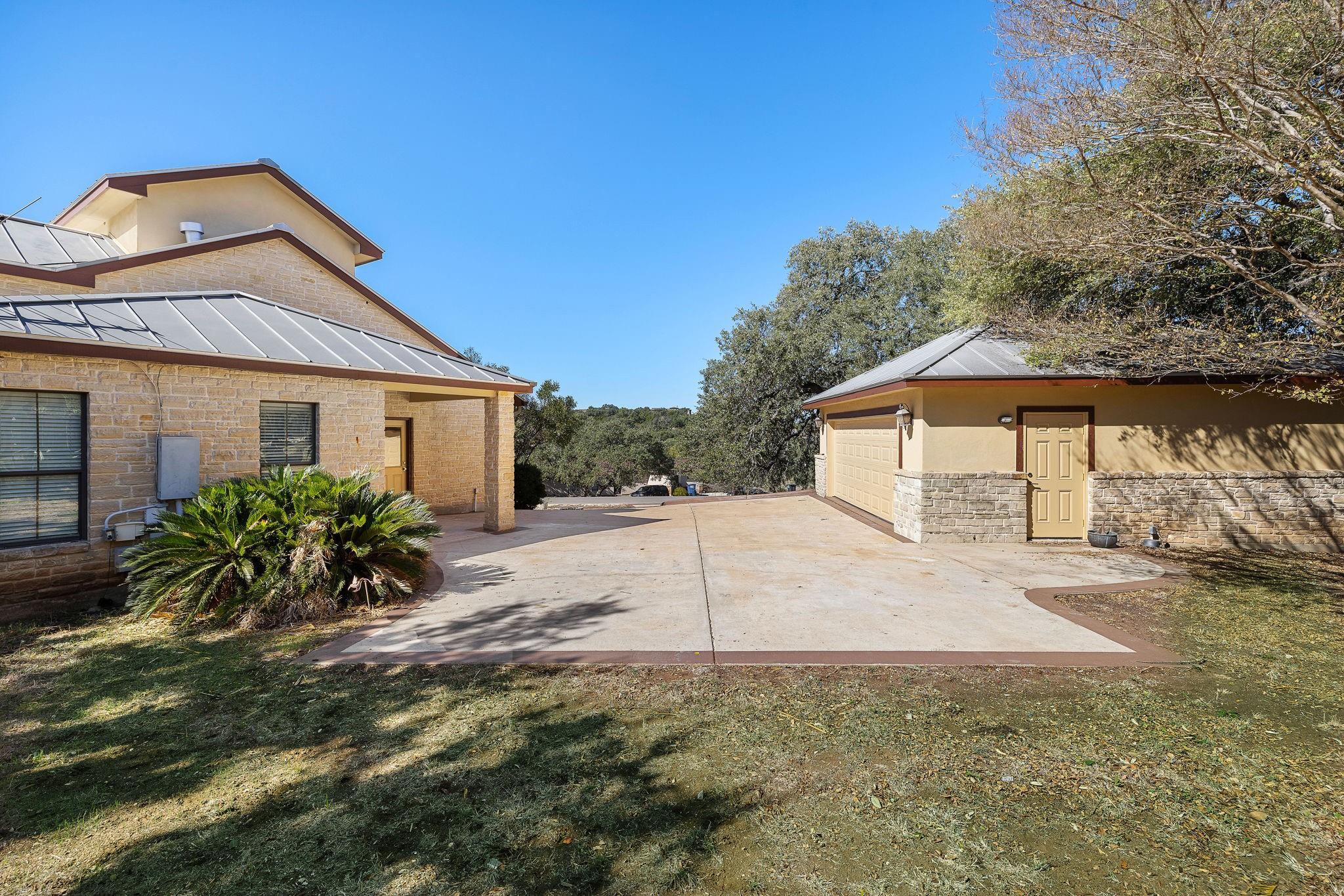 131 Chase Oaks Dr, New Braunfels, TX 78132