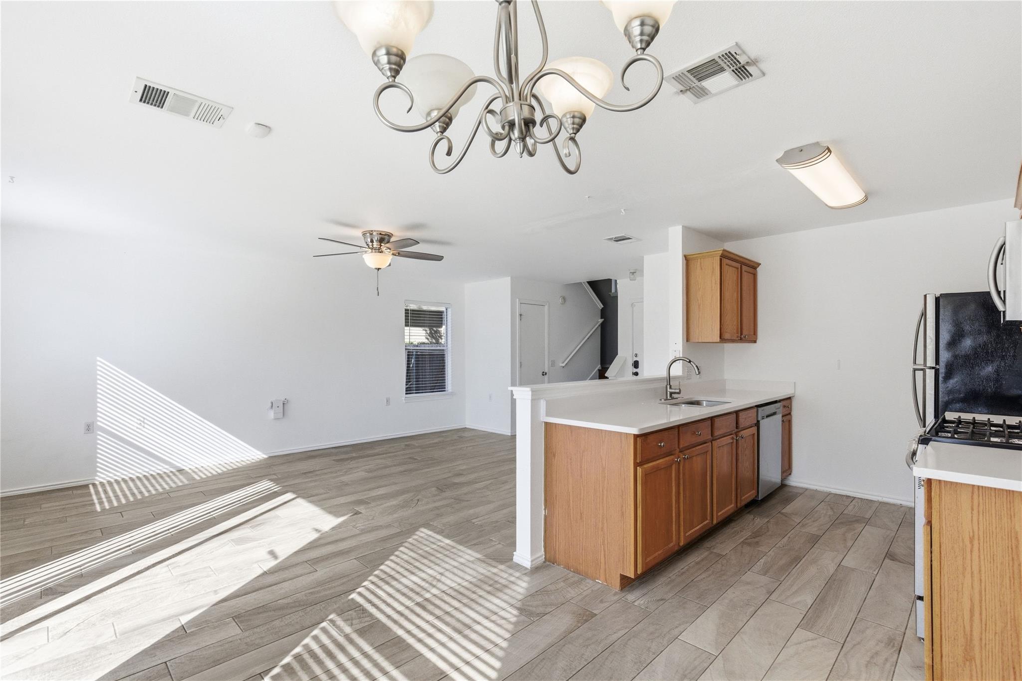 1109 Mooreland Dr, Austin, TX 78748