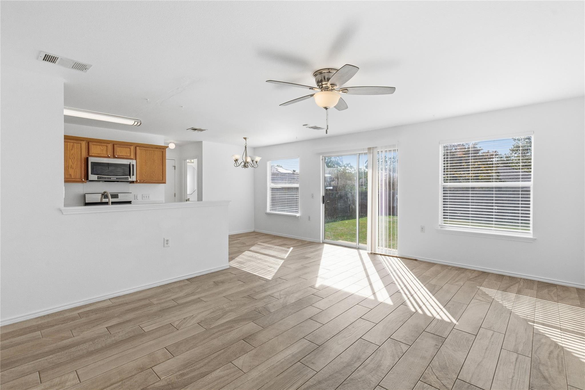 1109 Mooreland Dr, Austin, TX 78748