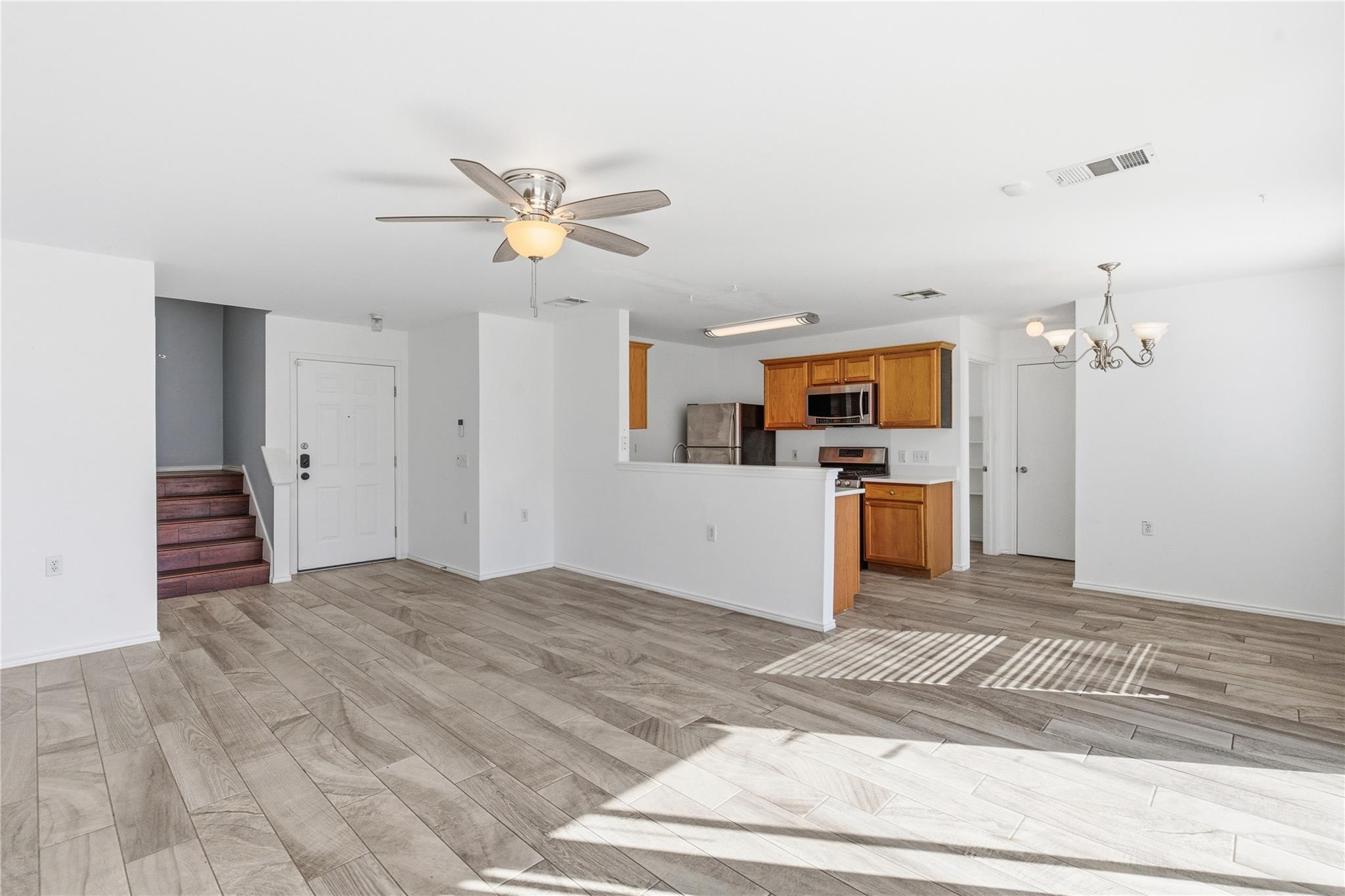 1109 Mooreland Dr, Austin, TX 78748