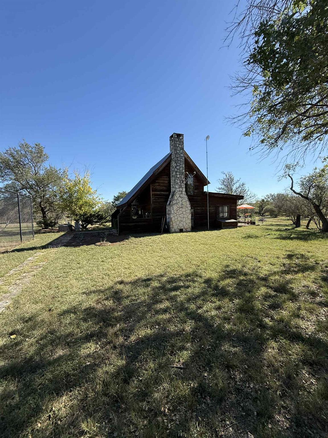 206 Topspin Dr, Spicewood, TX 78669