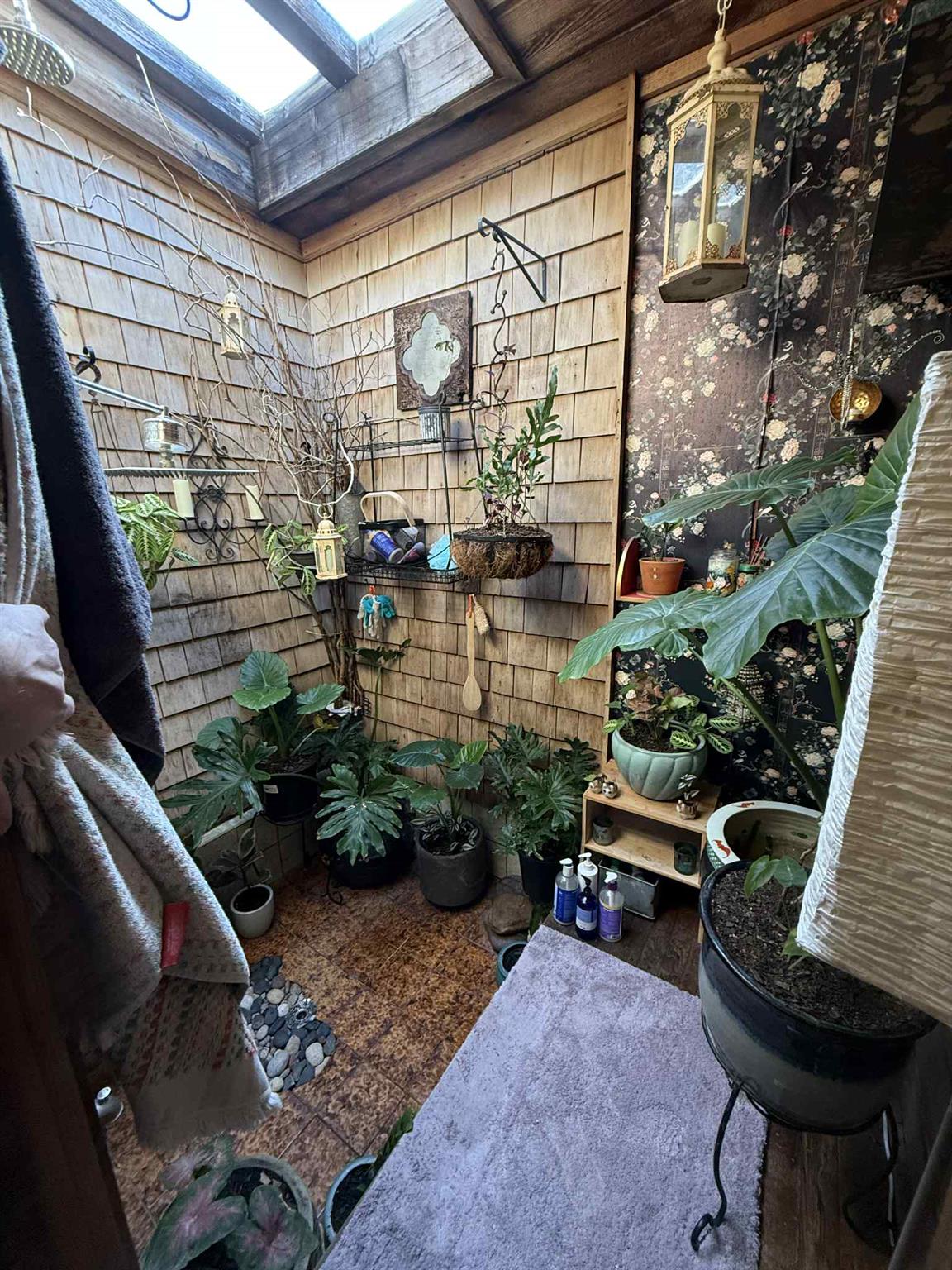 206 Topspin Dr, Spicewood, TX 78669