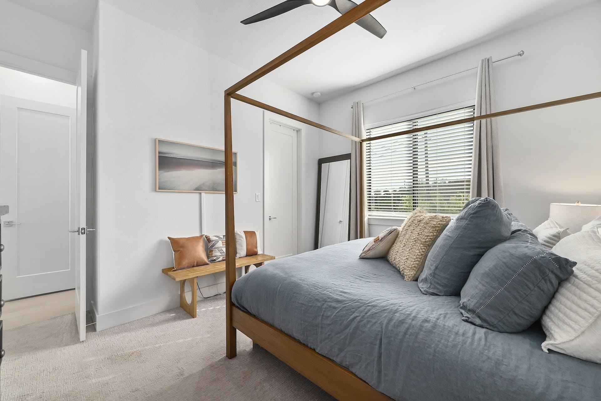 2050 Lohmans Spur Rd # 2301, Lakeway, TX 78734