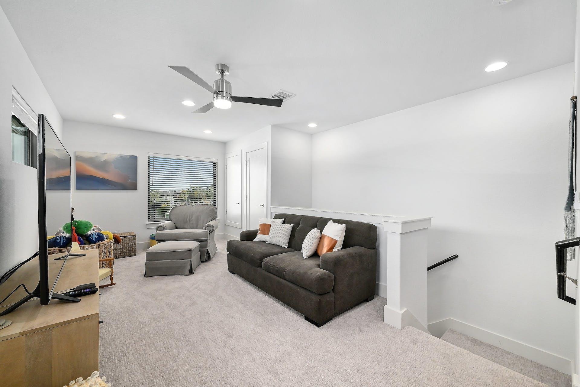 2050 Lohmans Spur Rd # 2301, Lakeway, TX 78734