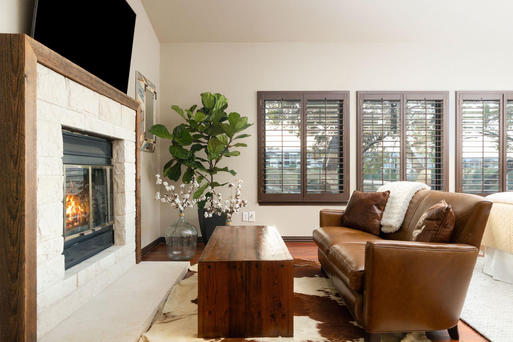 927 Challenger, Lakeway, TX 78734