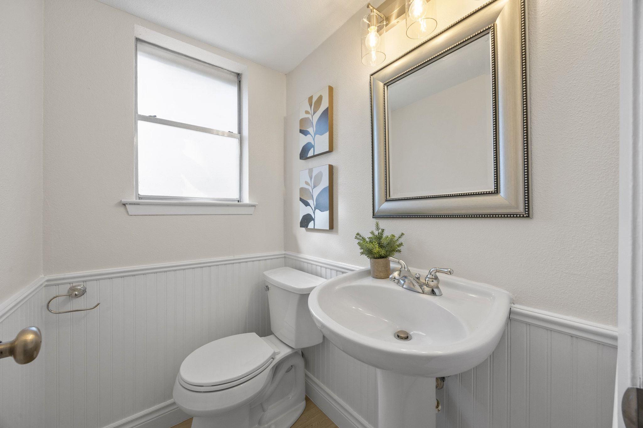 202 S Lake Creek Dr, Round Rock, TX 78681