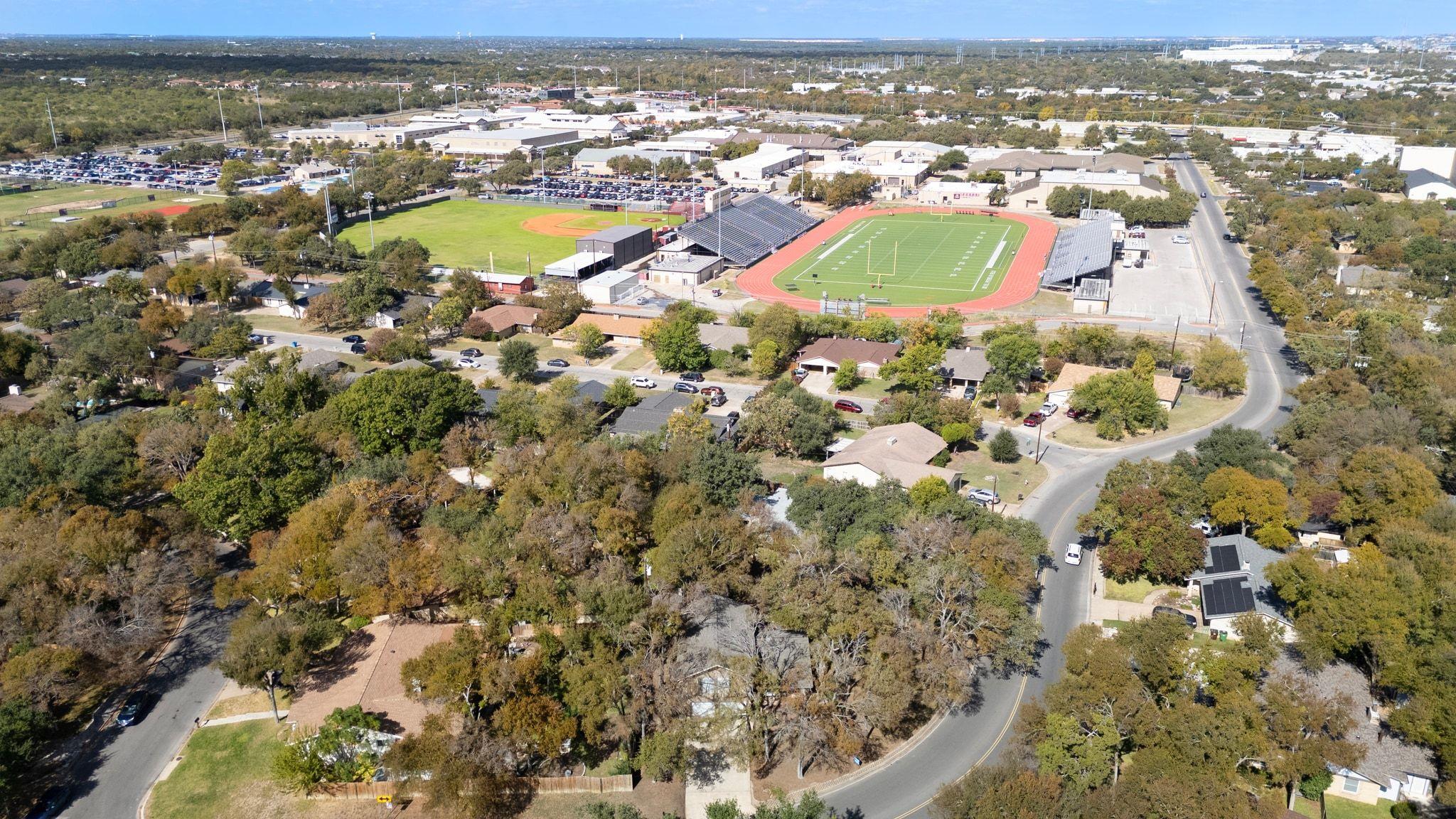 202 S Lake Creek Dr, Round Rock, TX 78681