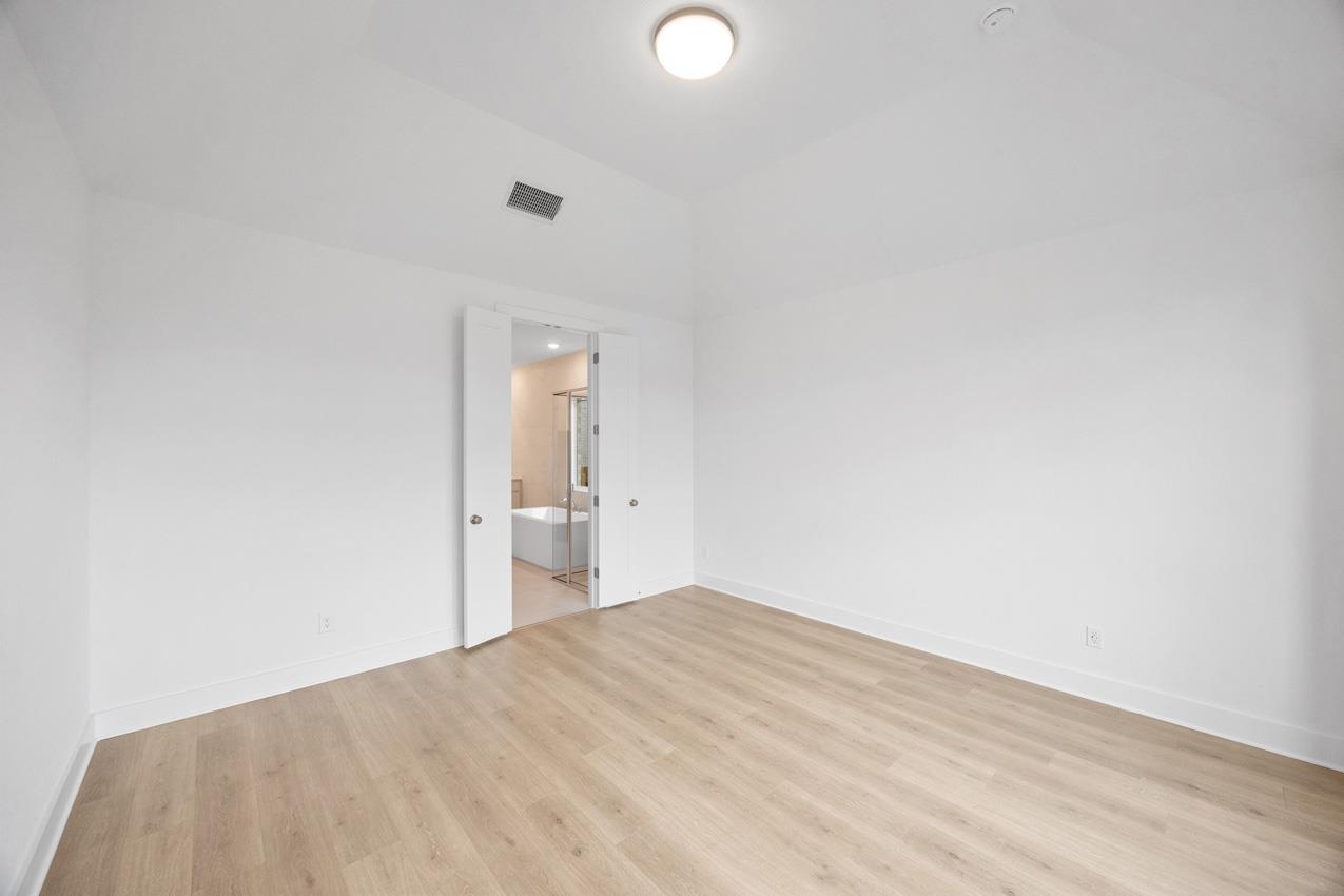 156 Covered Bridge Trl, Liberty Hill, TX 78642