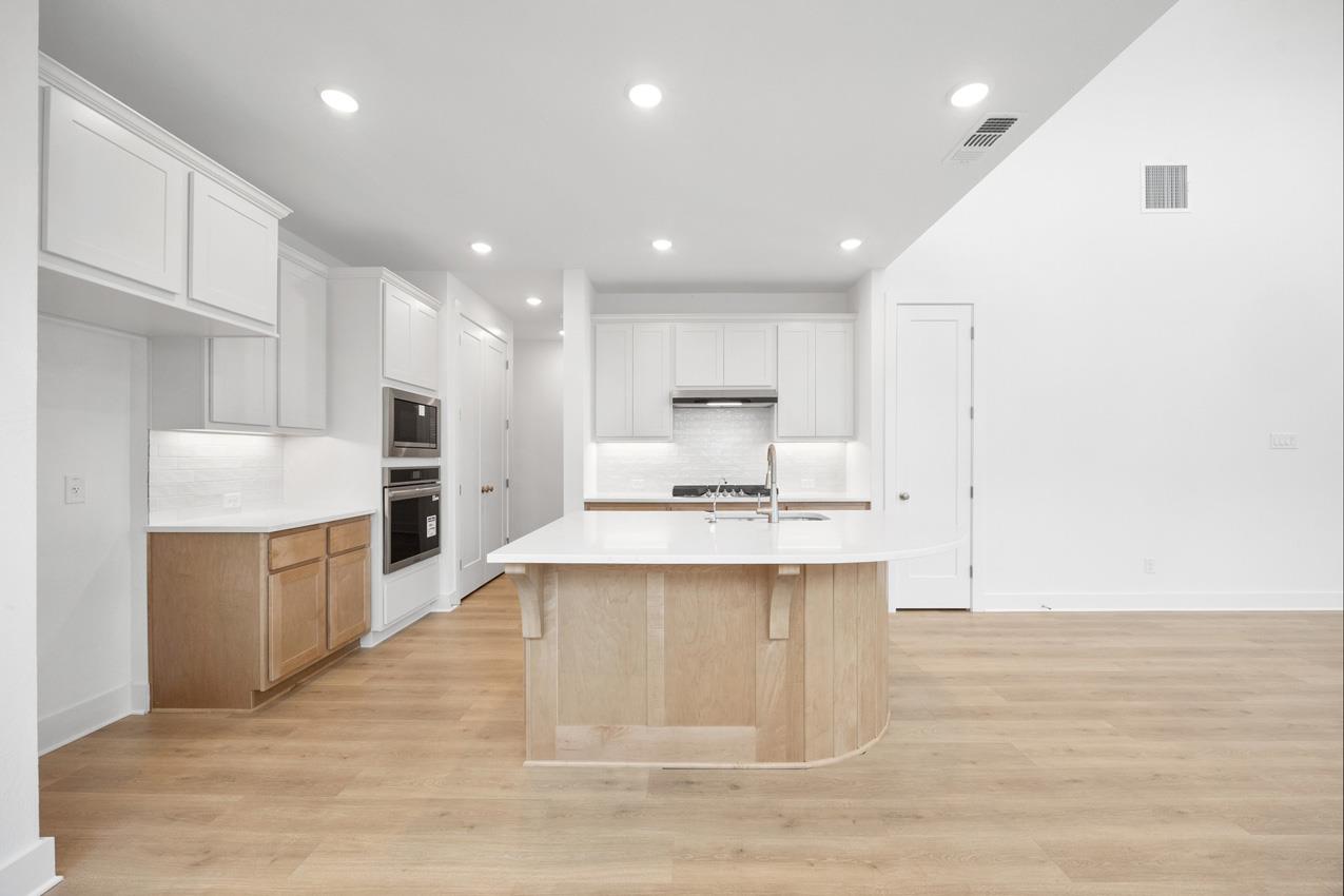 156 Covered Bridge Trl, Liberty Hill, TX 78642