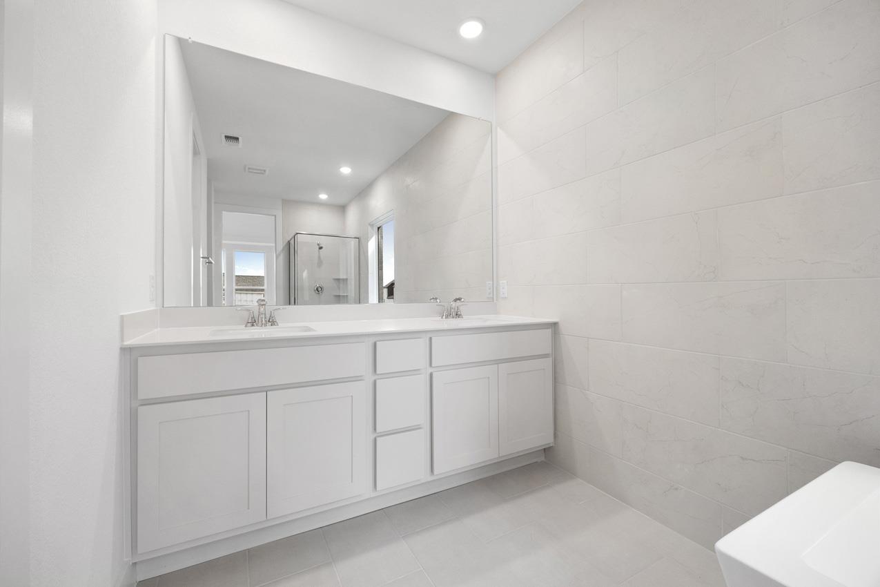 156 Covered Bridge Trl, Liberty Hill, TX 78642