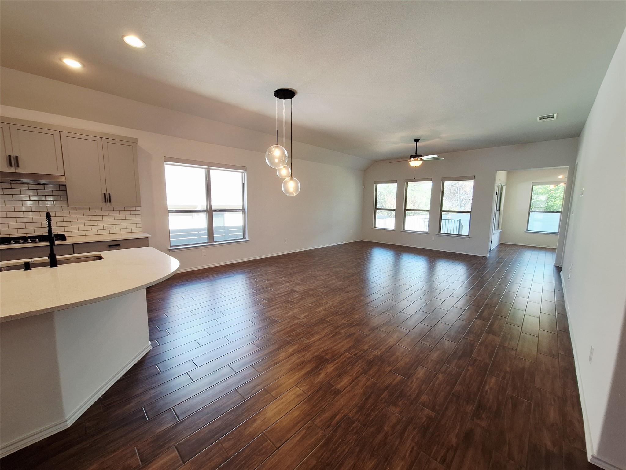 1104 River Vista Rd, Georgetown, TX 78628